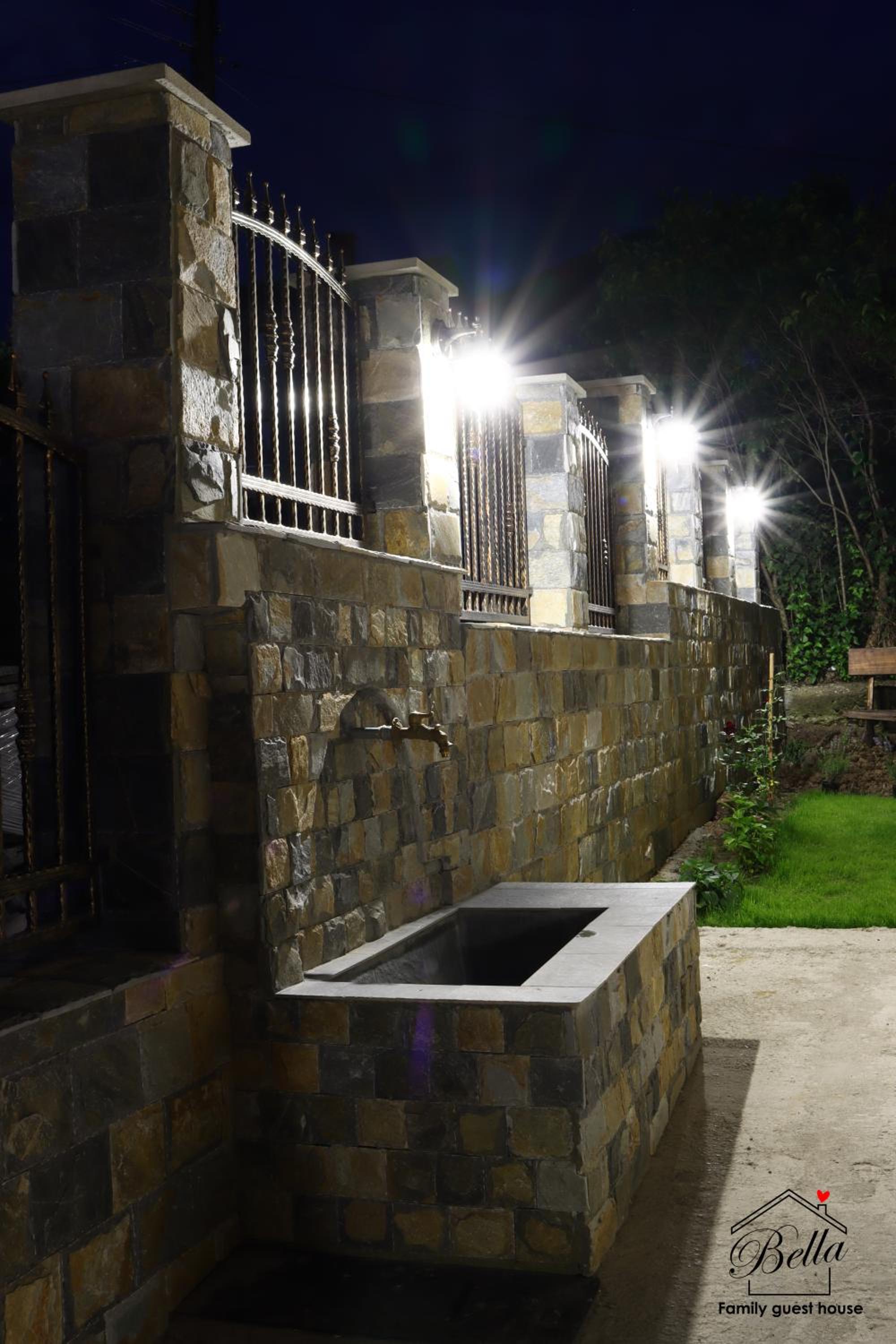 Bella family guest house