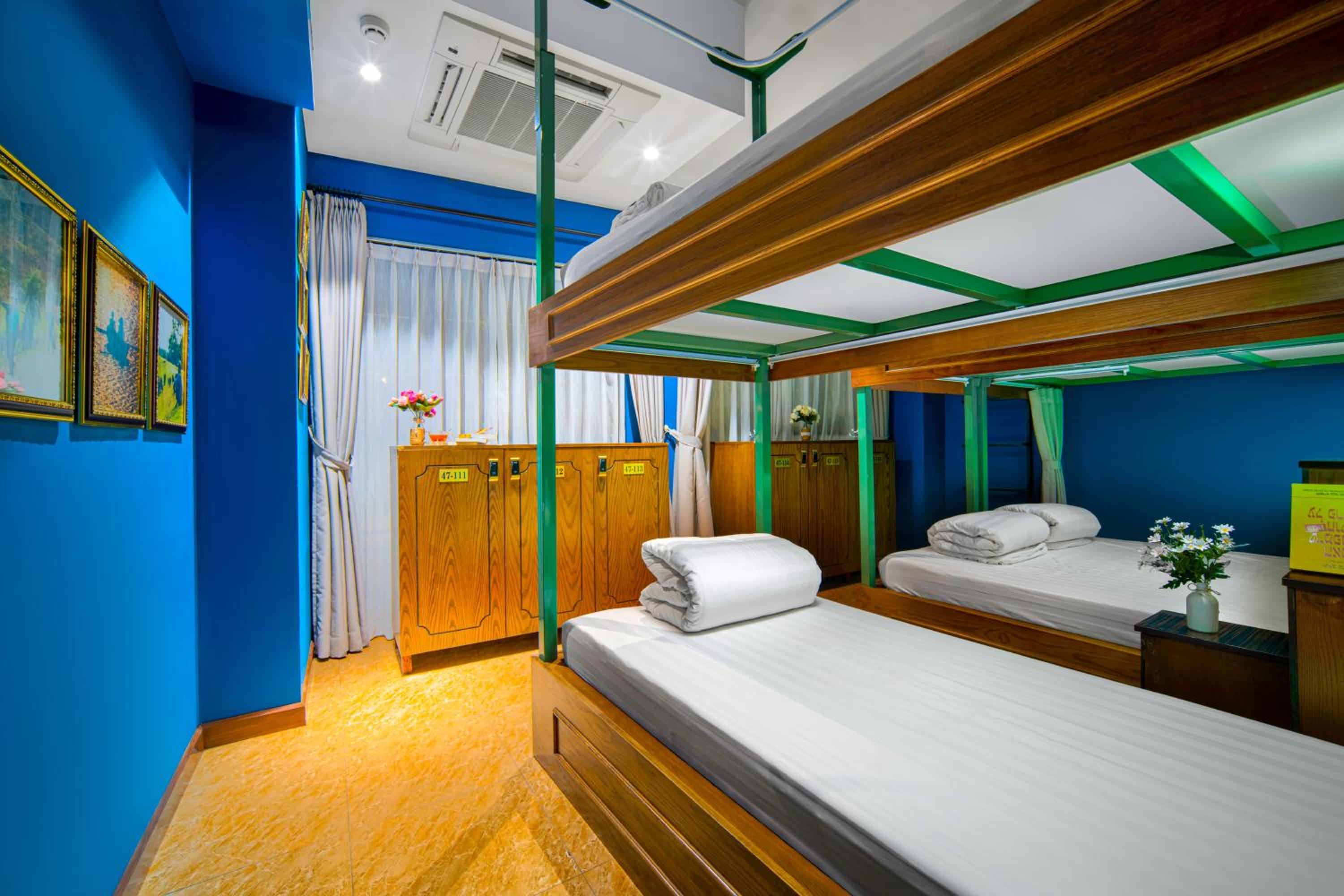 Little Charm Hanoi Hostel