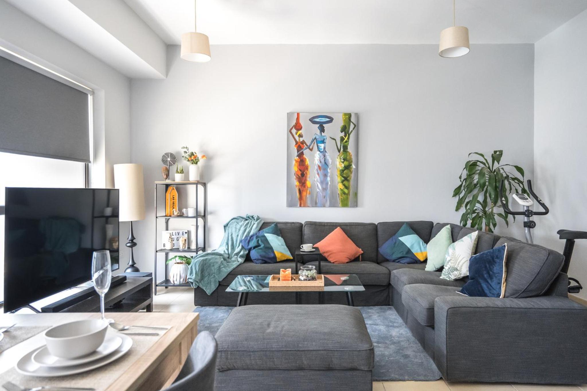 HiGuests - Artistic Waterfront Apt, Perfect for Beach Lovers