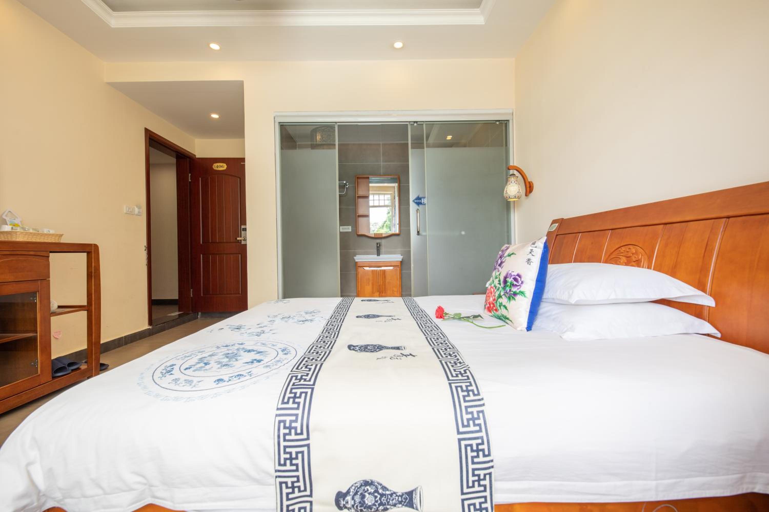 Junshe Boutique Guest House-Complementary pick up servie for a 3-night stay in a deluxe room