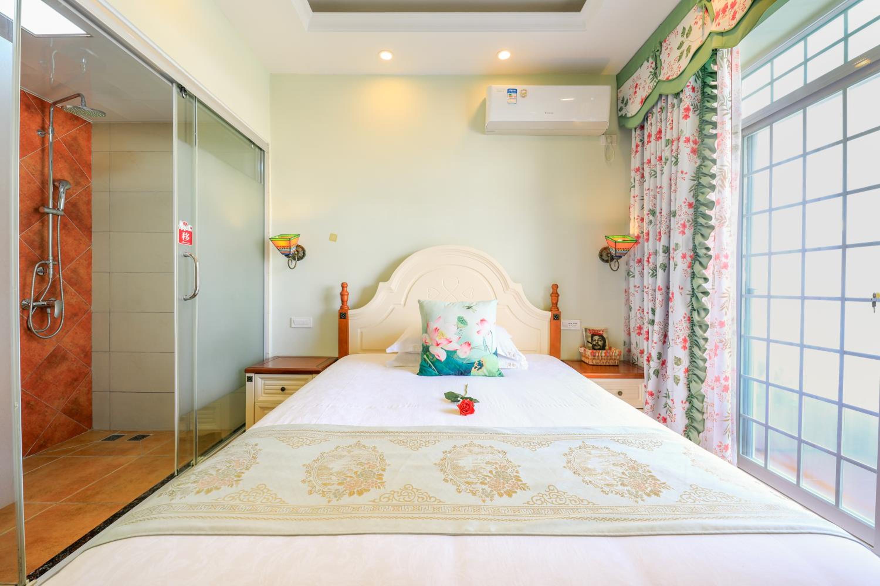 Junshe Boutique Guest House-Complementary pick up servie for a 3-night stay in a deluxe room