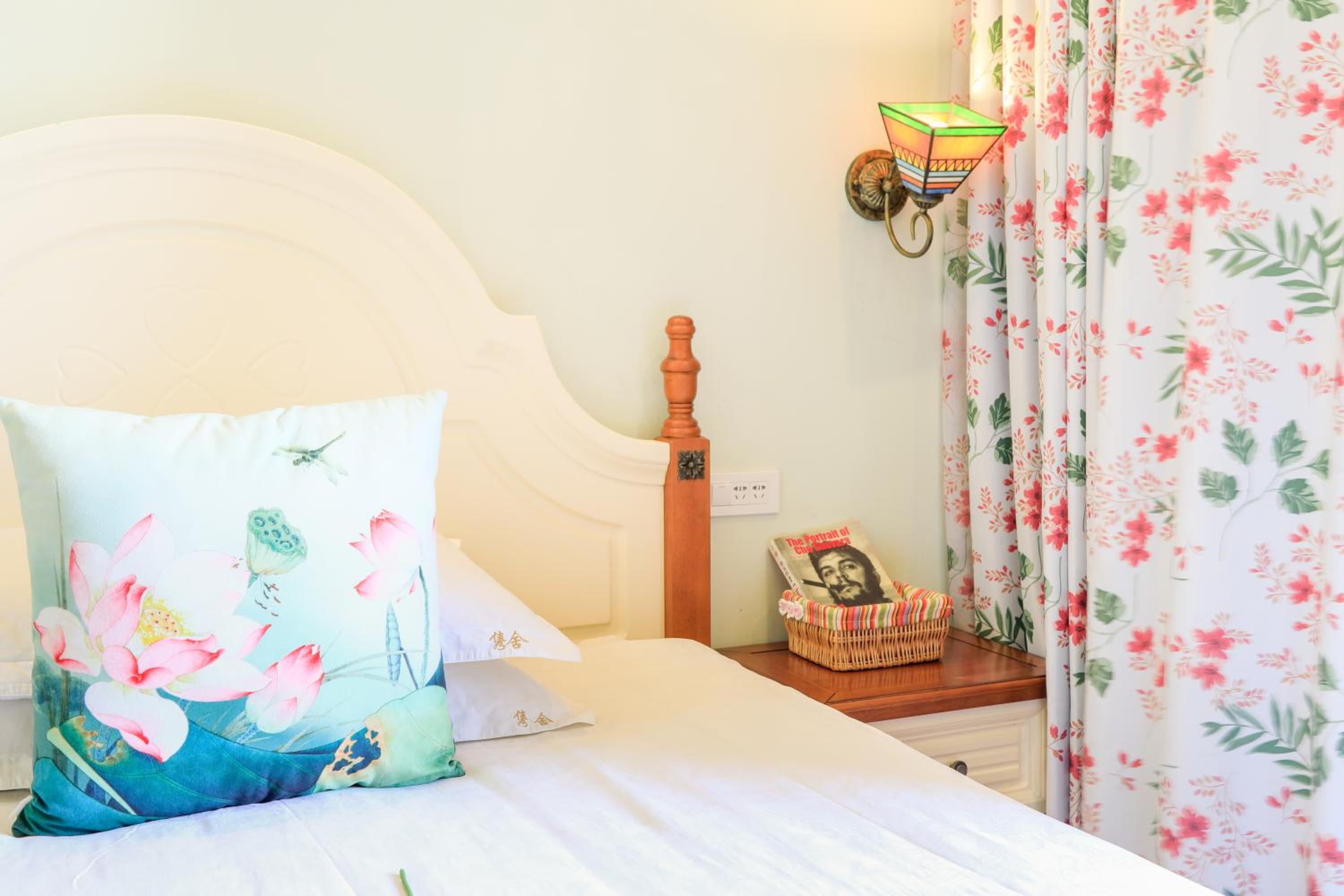 Junshe Boutique Guest House-Complementary pick up servie for a 3-night stay in a deluxe room