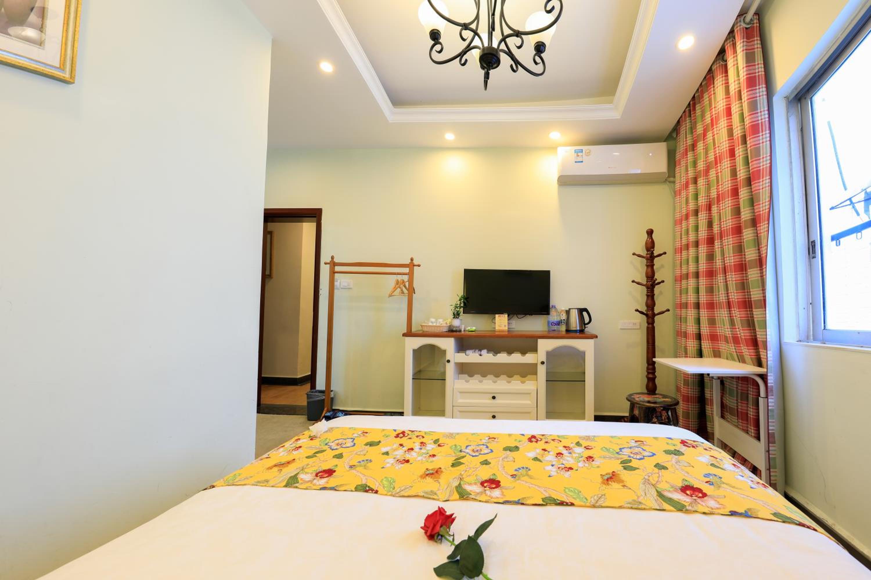 Junshe Boutique Guest House-Complementary pick up servie for a 3-night stay in a deluxe room