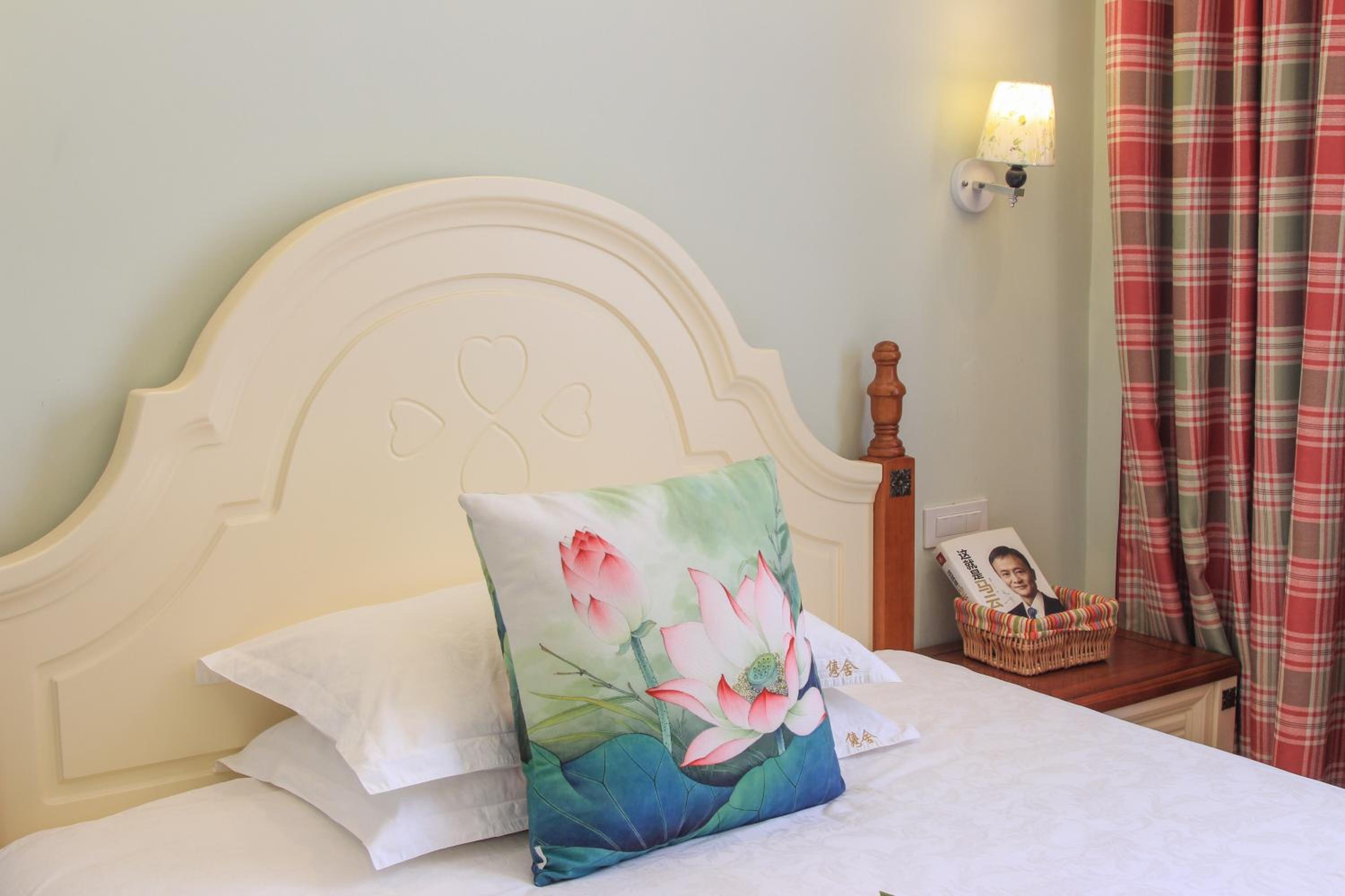 Junshe Boutique Guest House-Complementary pick up servie for a 3-night stay in a deluxe room