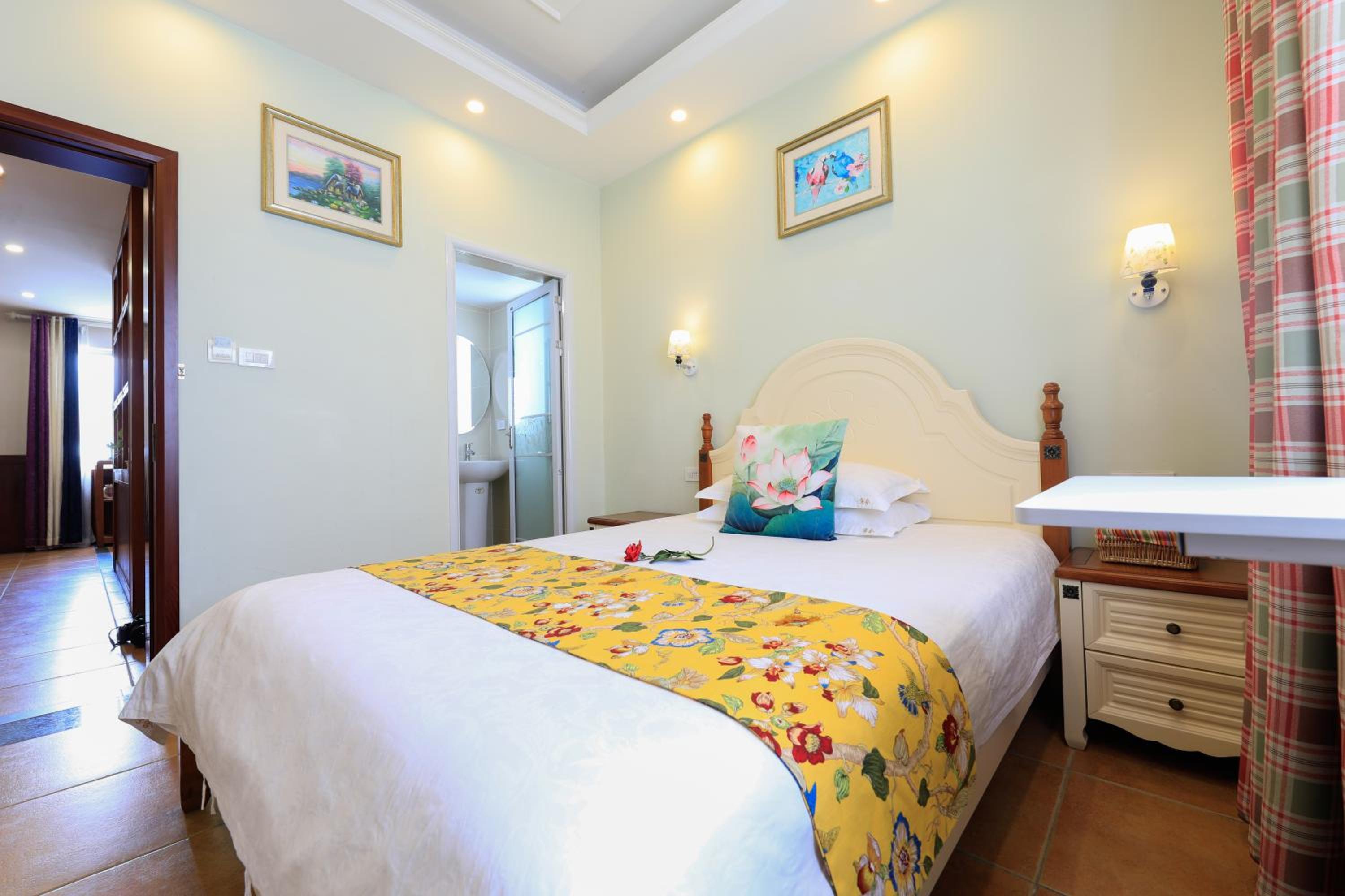 Junshe Boutique Guest House-Complementary pick up servie for a 3-night stay in a deluxe room