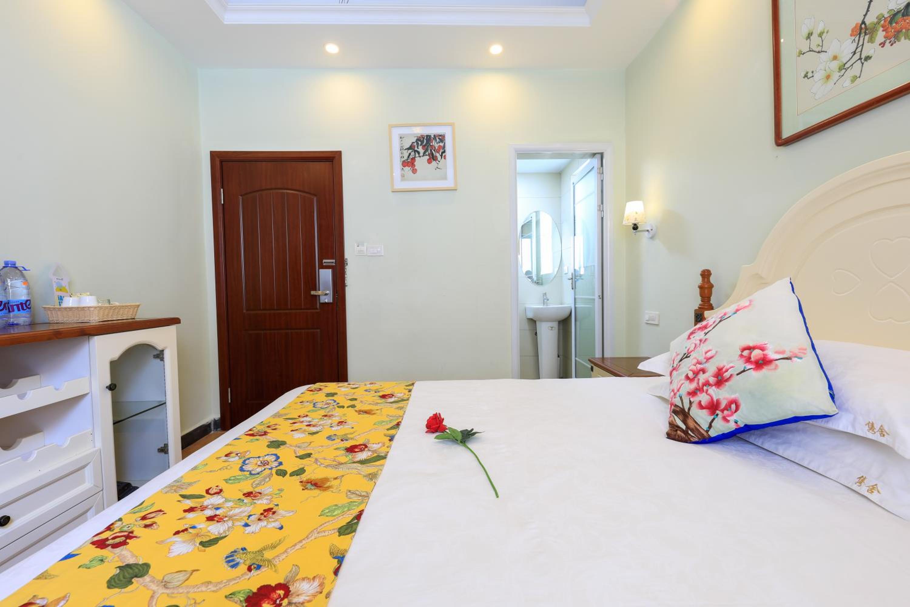 Junshe Boutique Guest House-Complementary pick up servie for a 3-night stay in a deluxe room