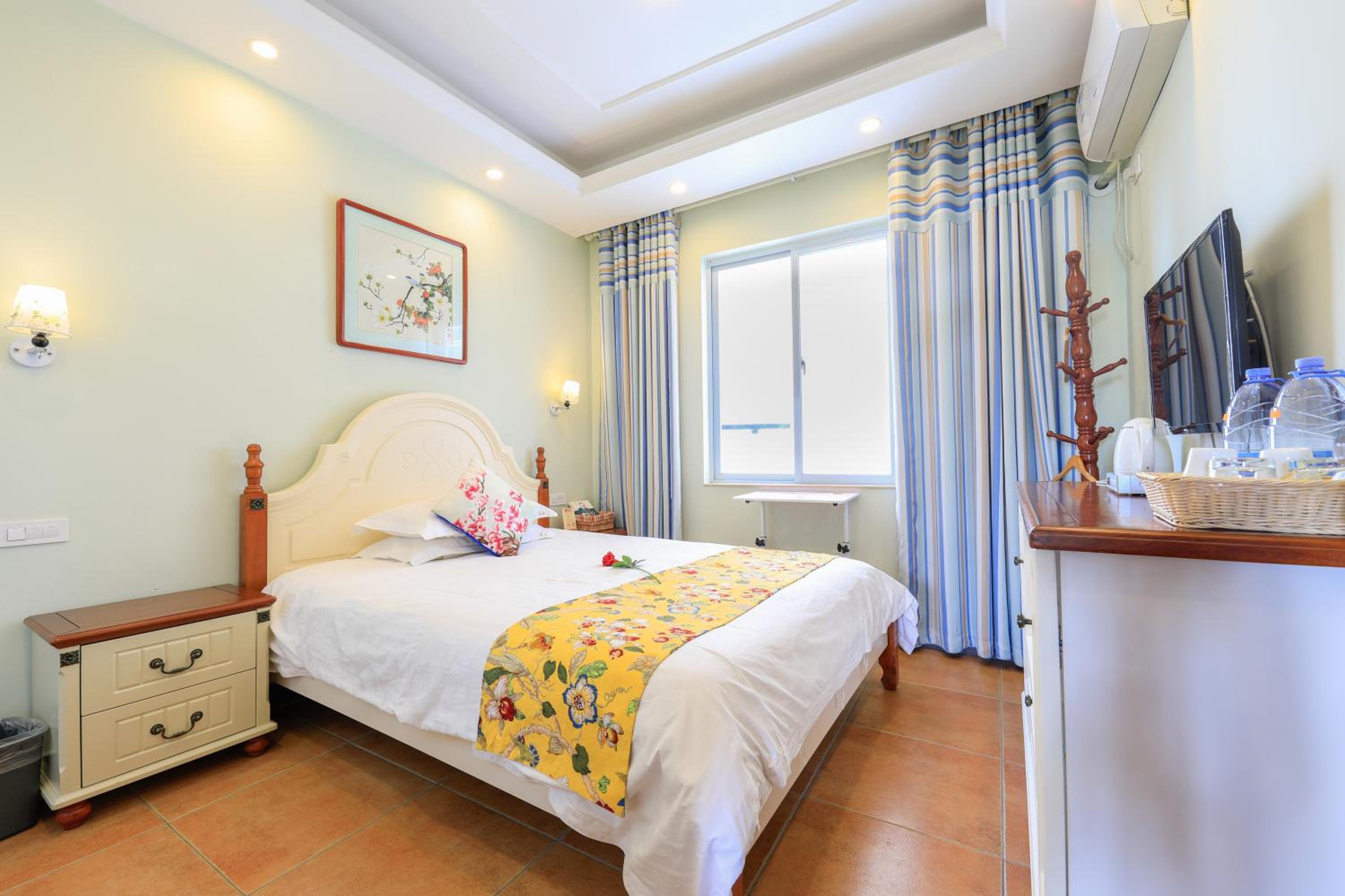 Junshe Boutique Guest House-Complementary pick up servie for a 3-night stay in a deluxe room