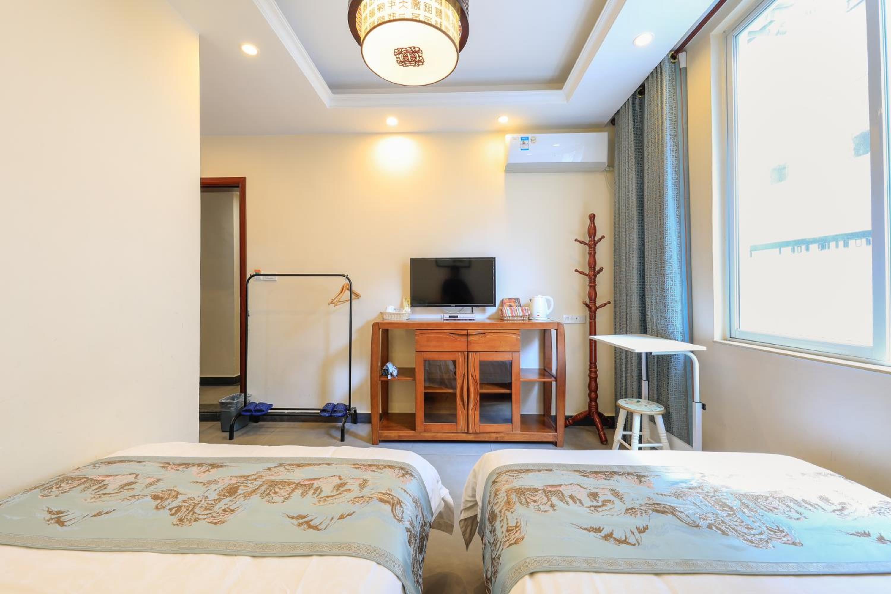 Junshe Boutique Guest House-Complementary pick up servie for a 3-night stay in a deluxe room
