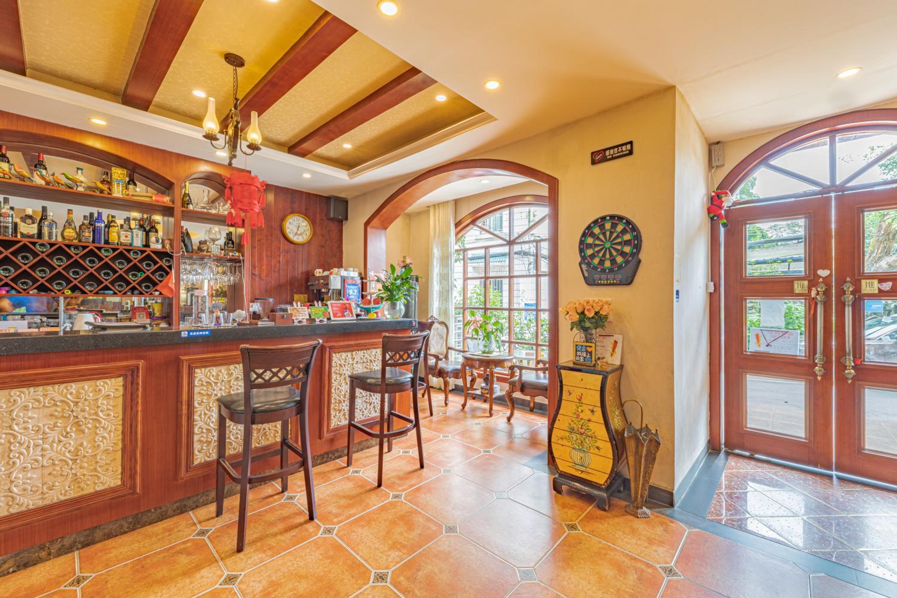 Junshe Boutique Guest House-Complementary pick up servie for a 3-night stay in a deluxe room