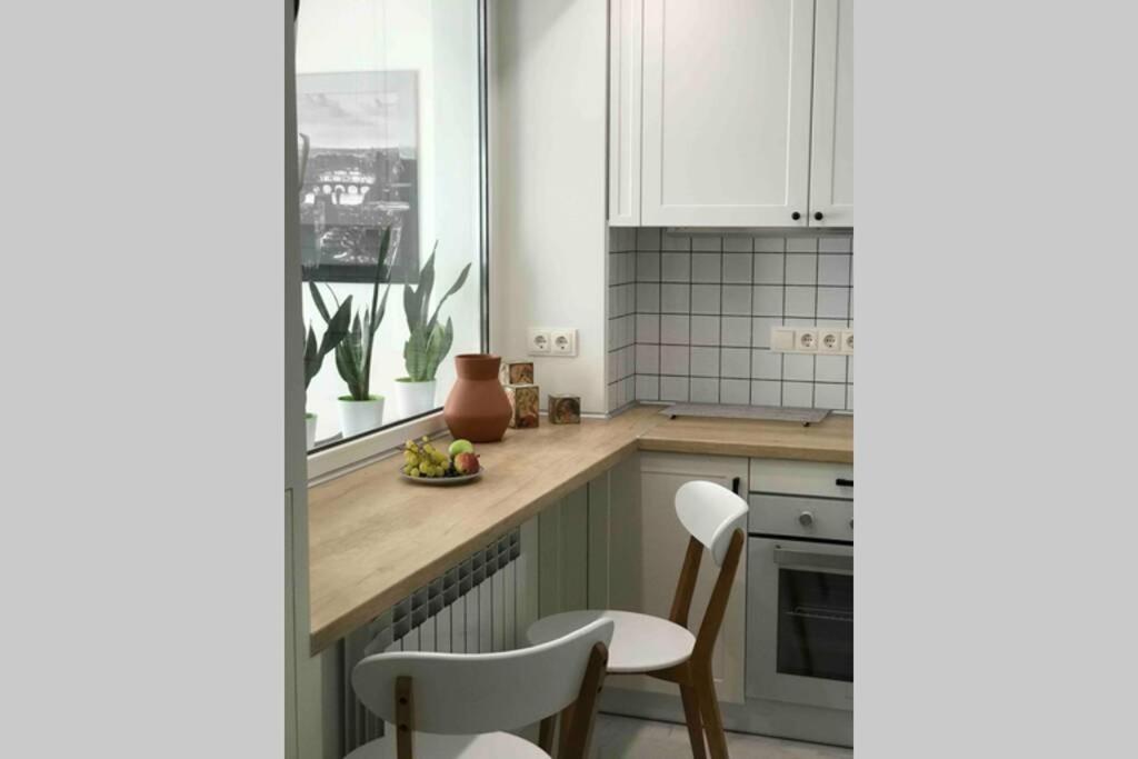 Best apartments on Lyatoshinsky street