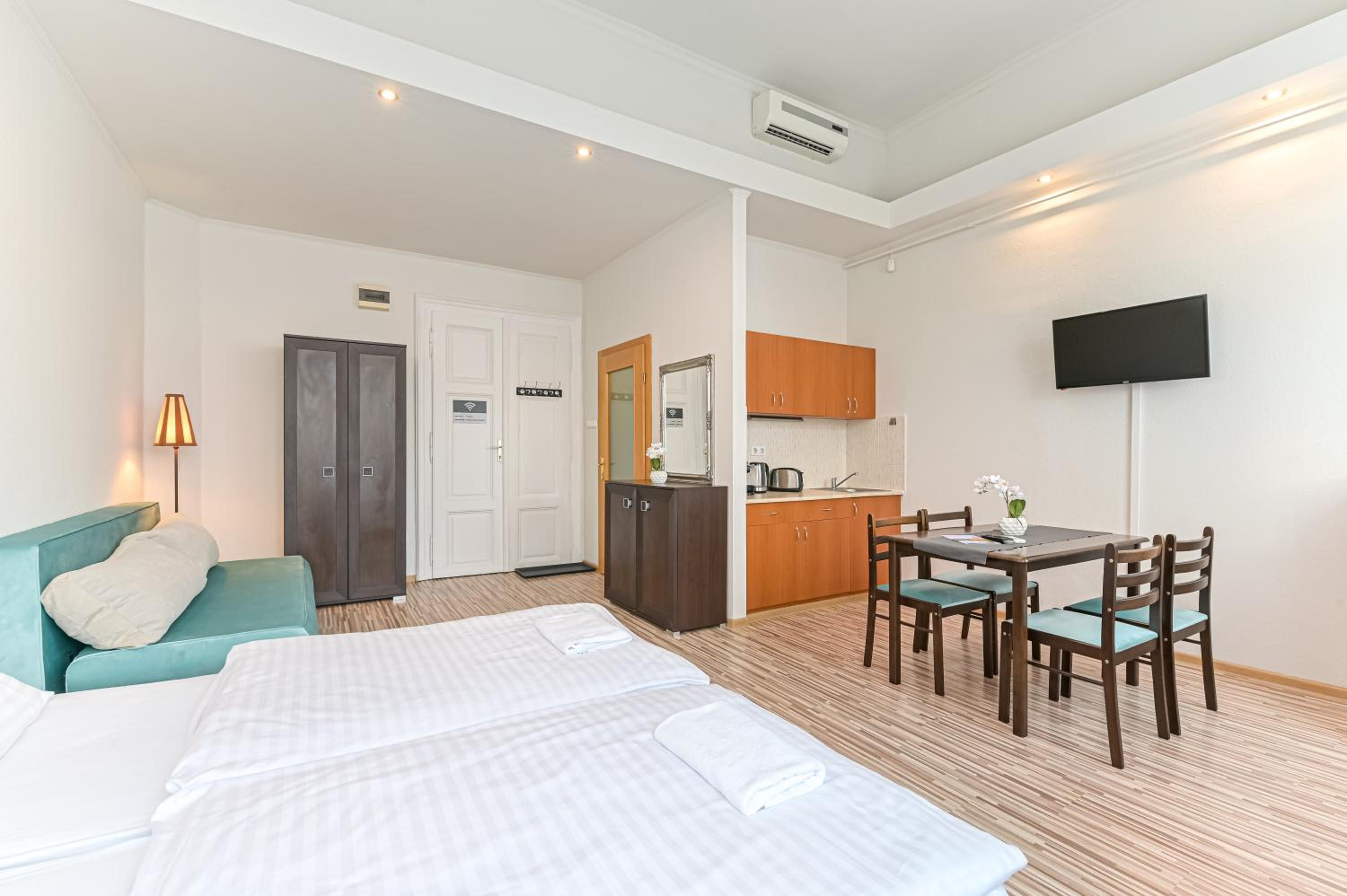 hotel room