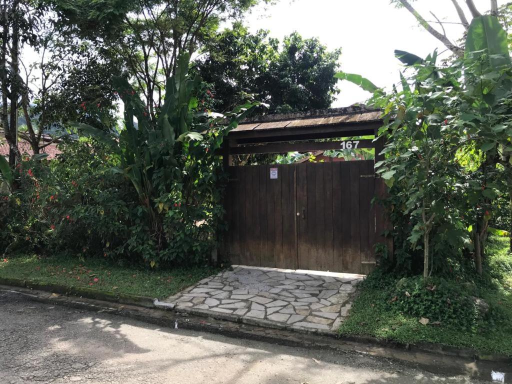Casa de praia com piscina e clima de montanha