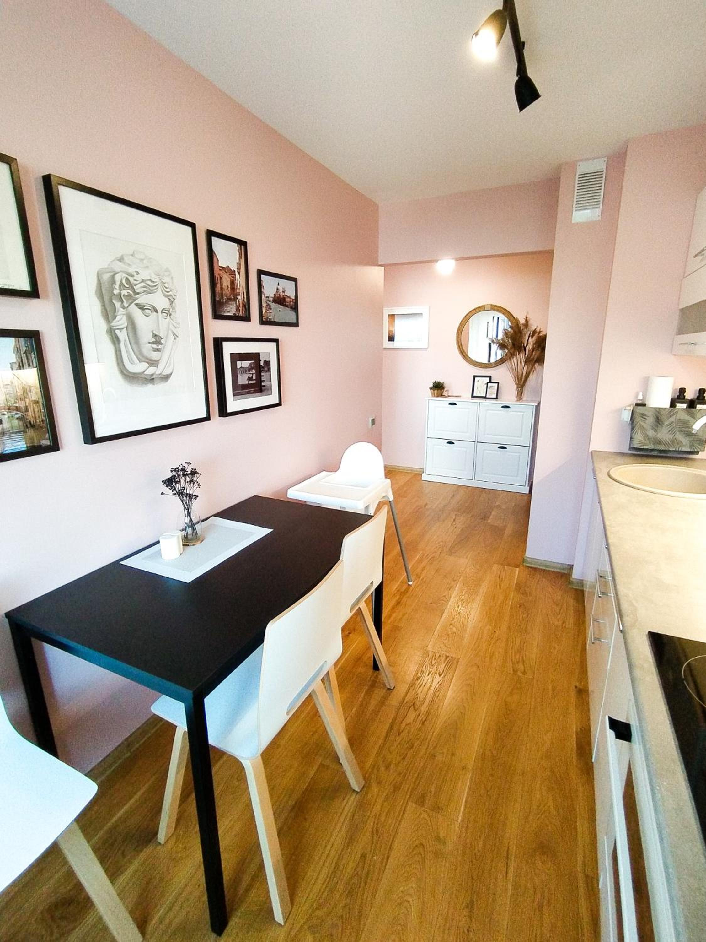 SUNSET Apartment Near Sea - Family Friendly space with Bath and Good Coffee view 3