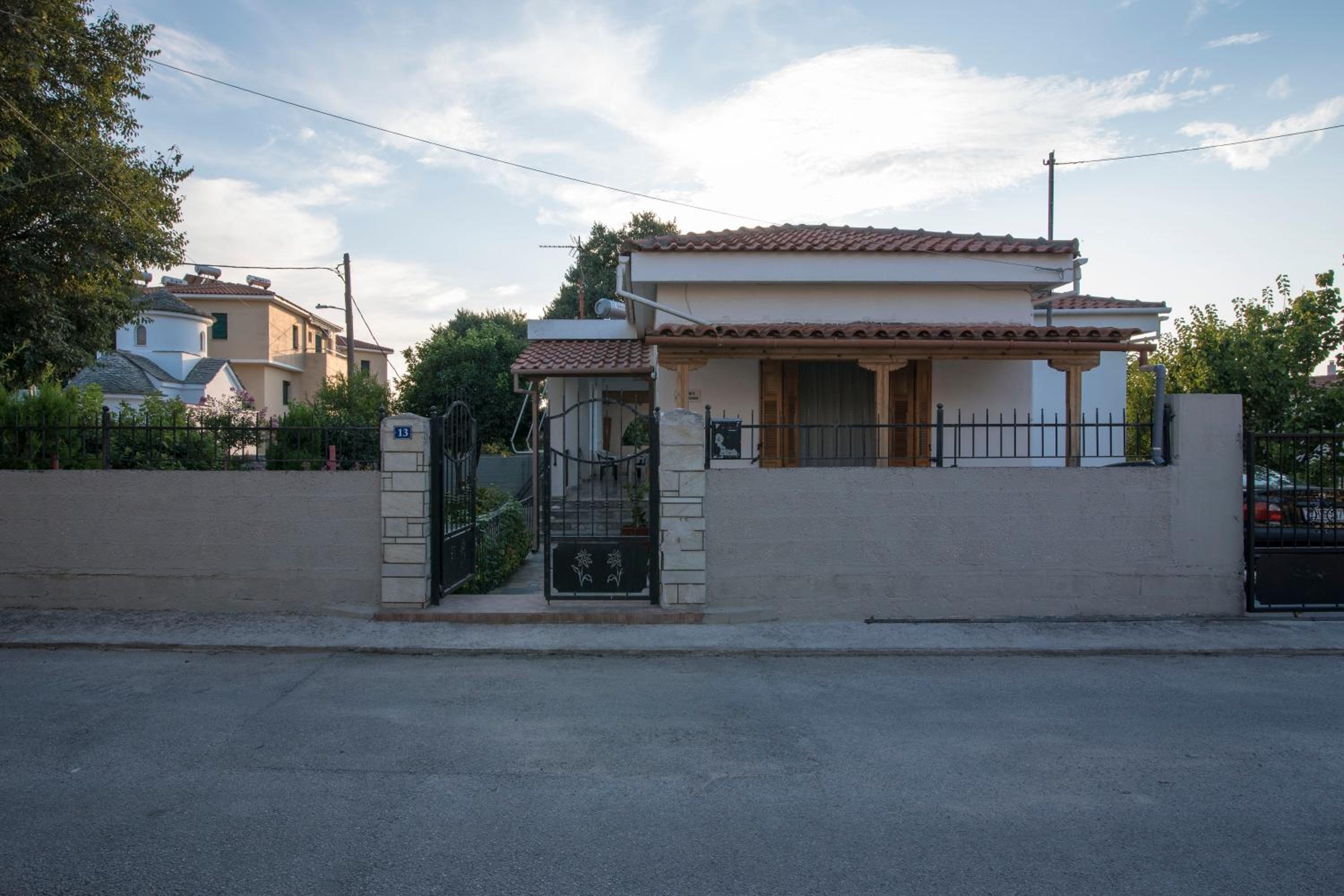 KERASIA'S COUNTRY HOUSE view 2