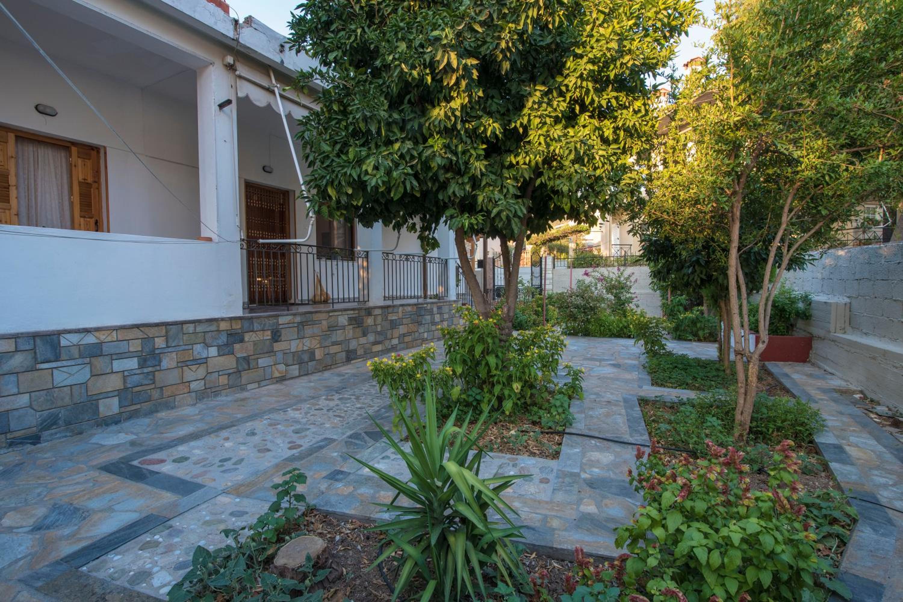 KERASIA'S COUNTRY HOUSE view 5