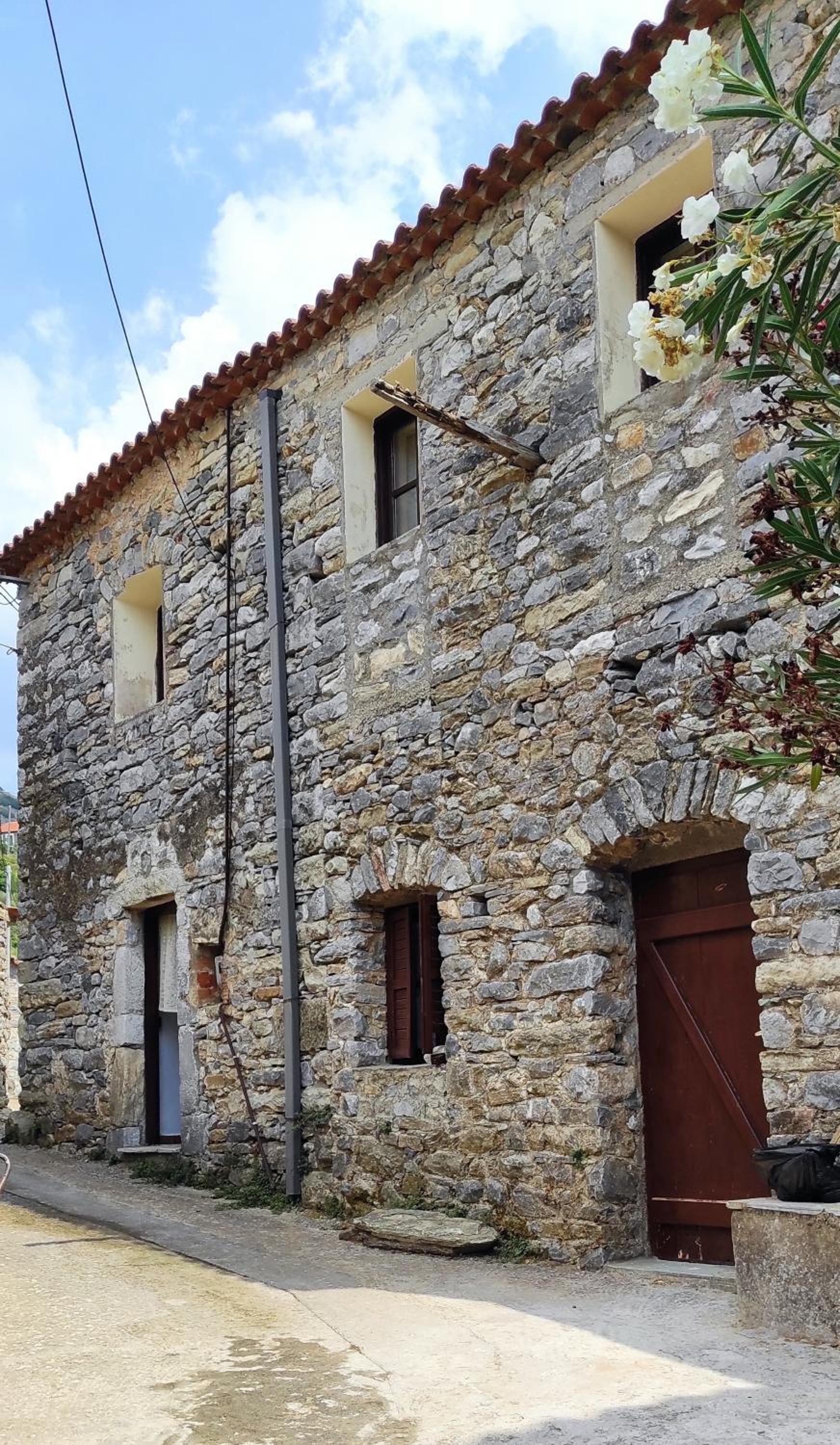POLLY FOURNAROU tower-house view 2