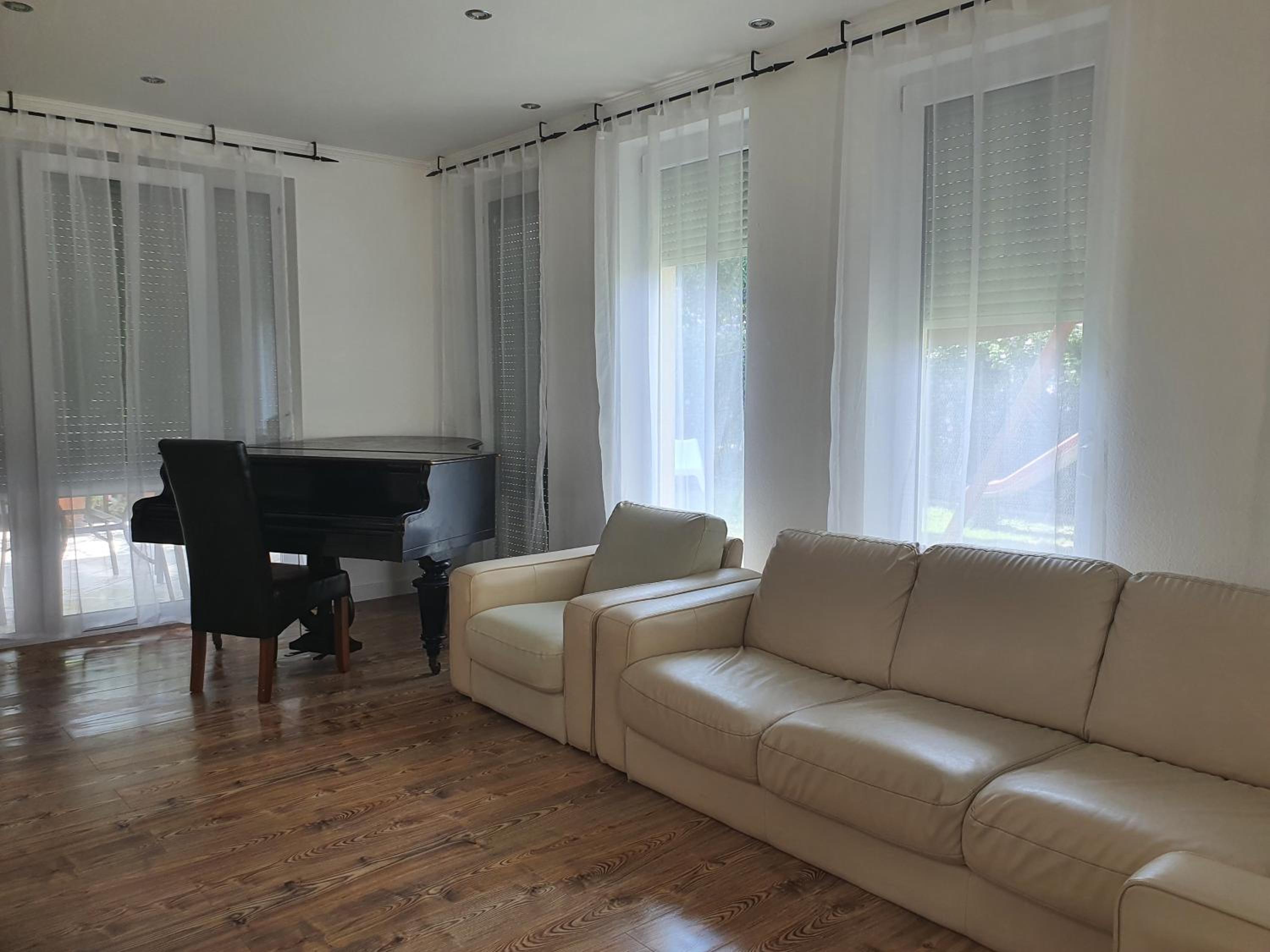 Ivett apartmanház view 2