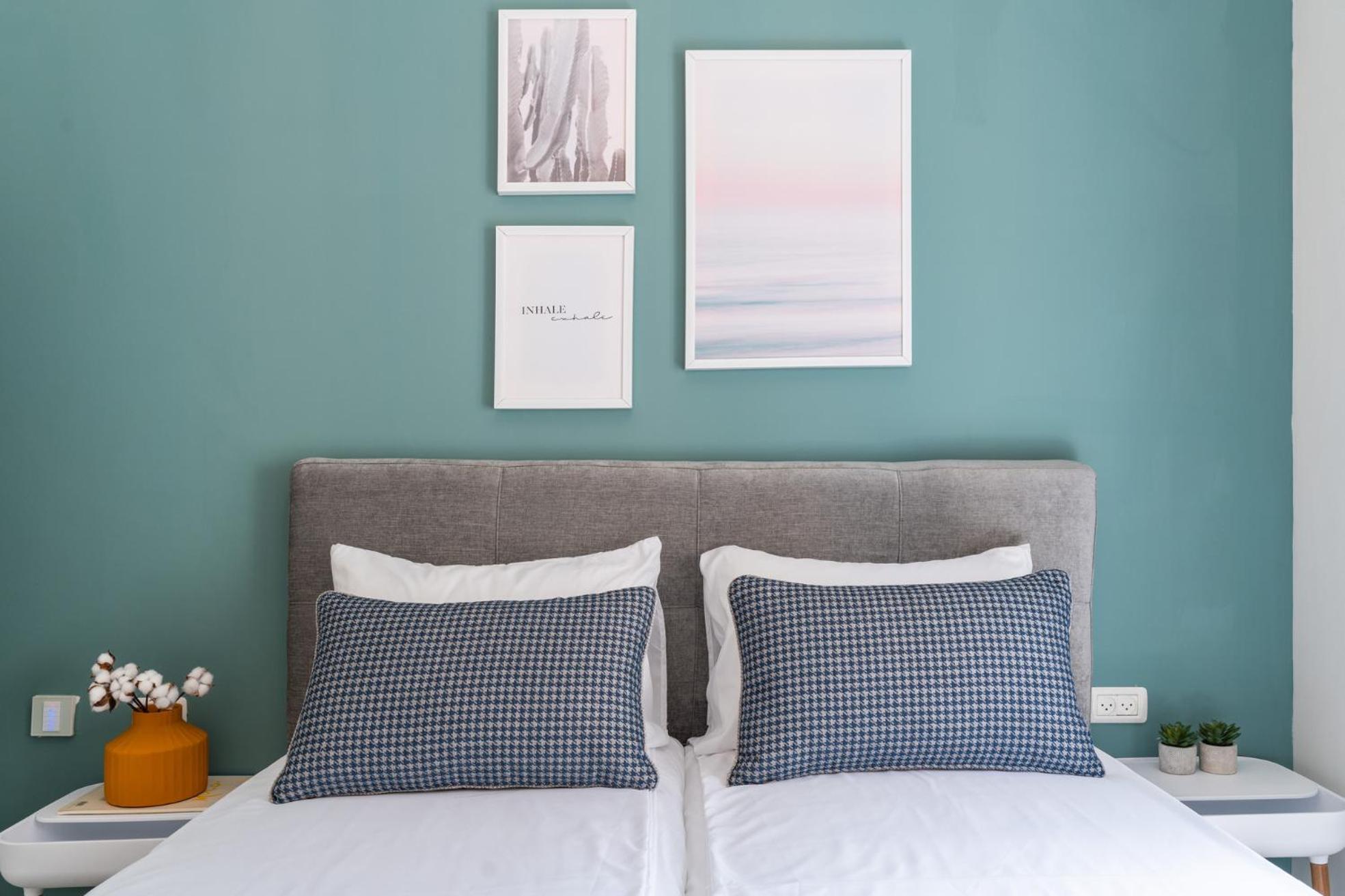 Tranquil Stay Near the Beach by Sea N' Rent view 5