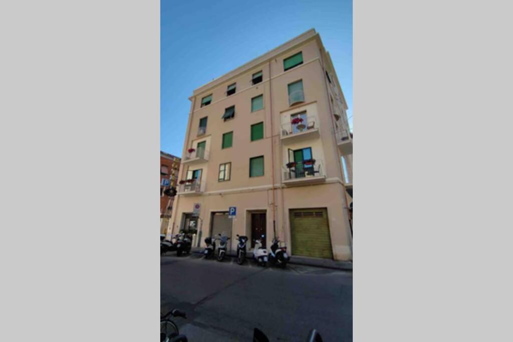 Mascagni 18: Lovely and Central Apartment view 3