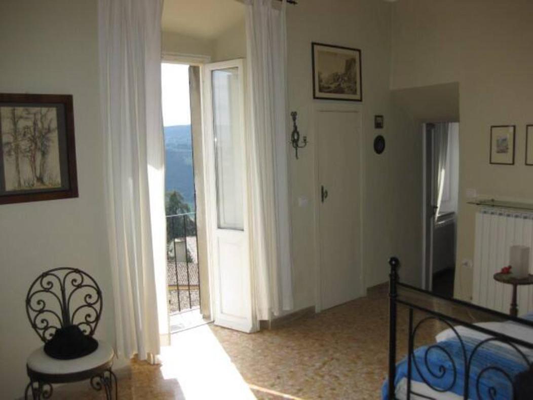 Nice View en Todi — hotel room