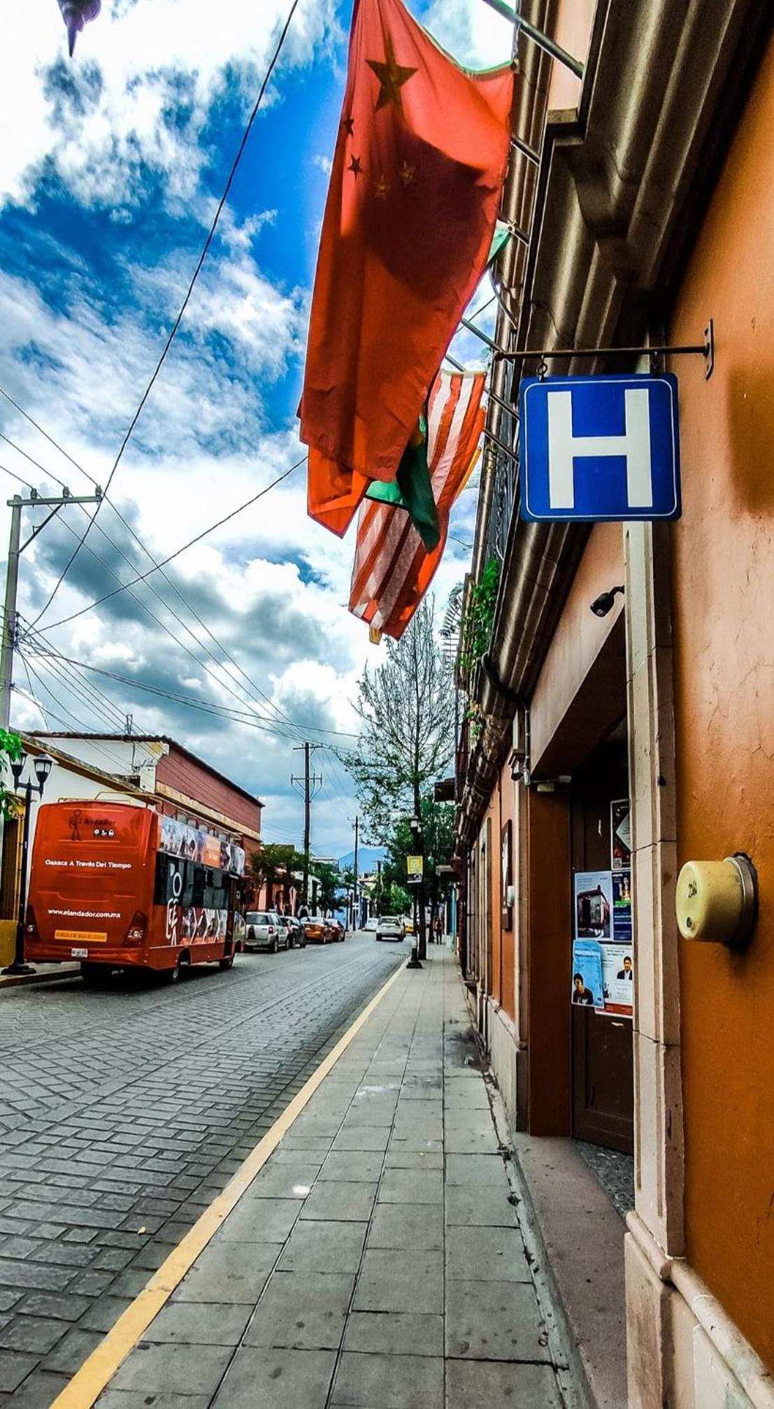 Hotel Hostal de Las Américas - Image 1