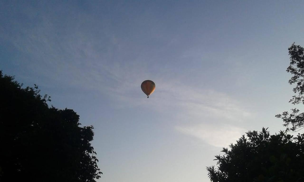 Refúgio, paraquedismo, balão, 130 km de São Paulo