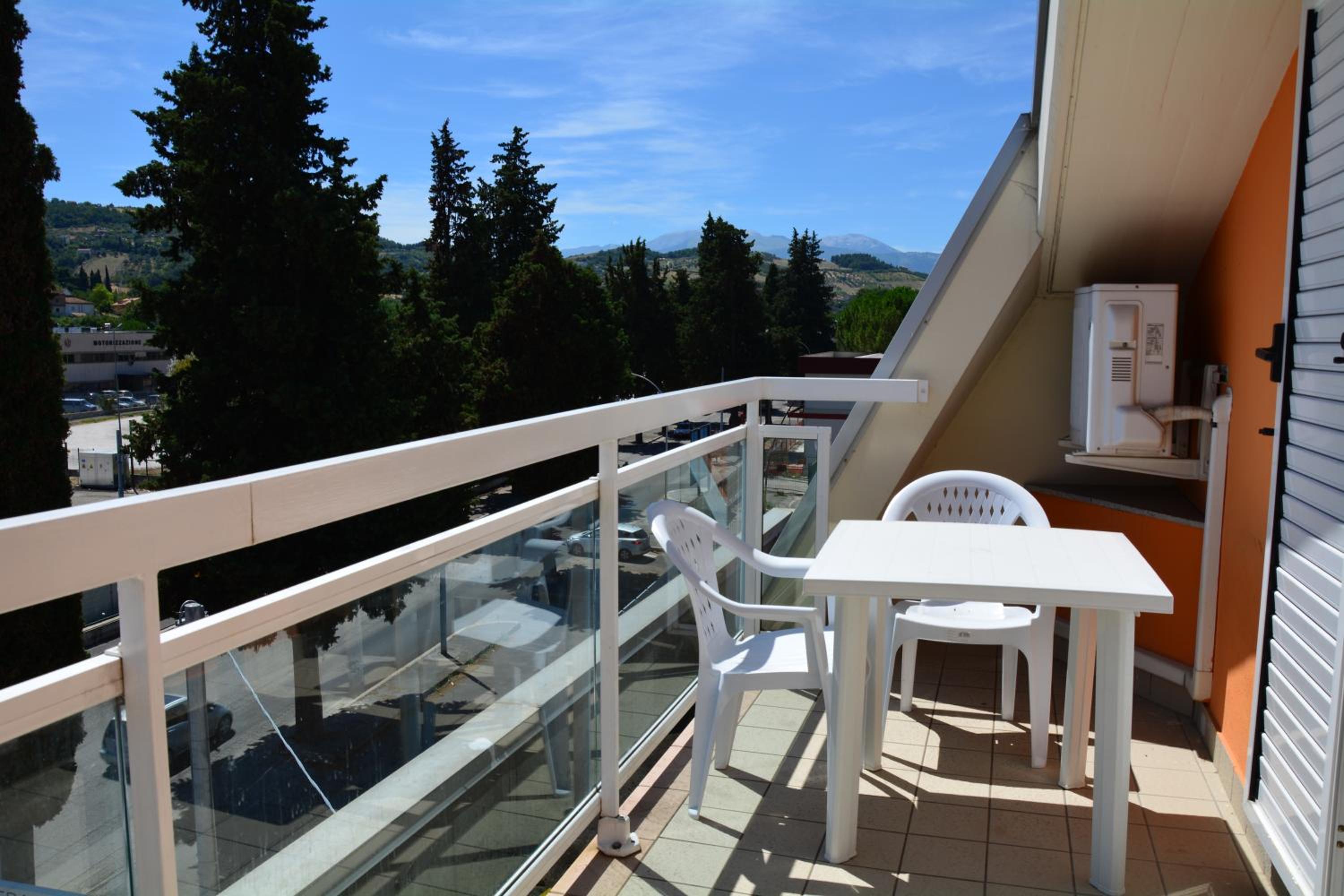 Balcony & Terrace