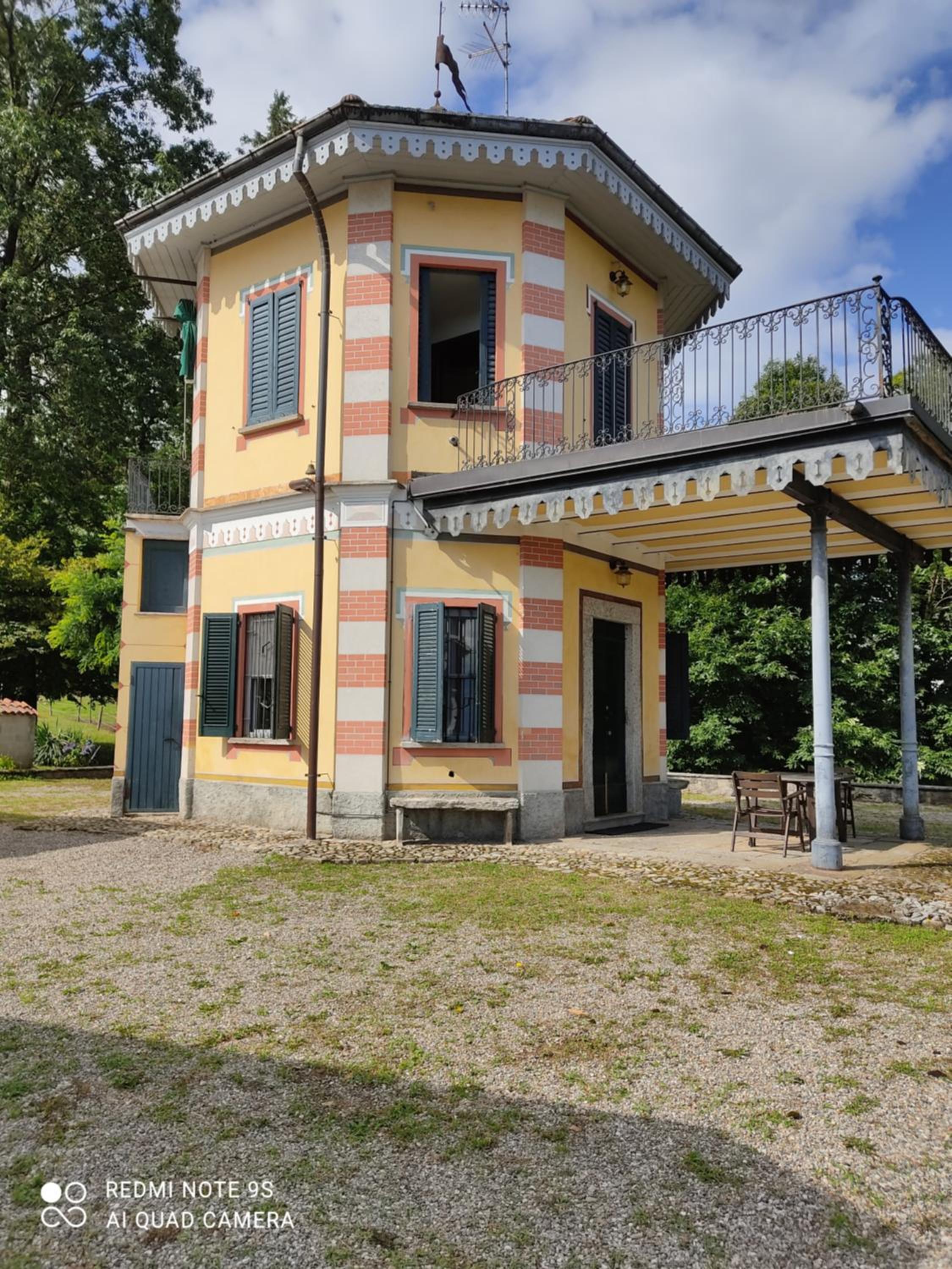 Photo 12