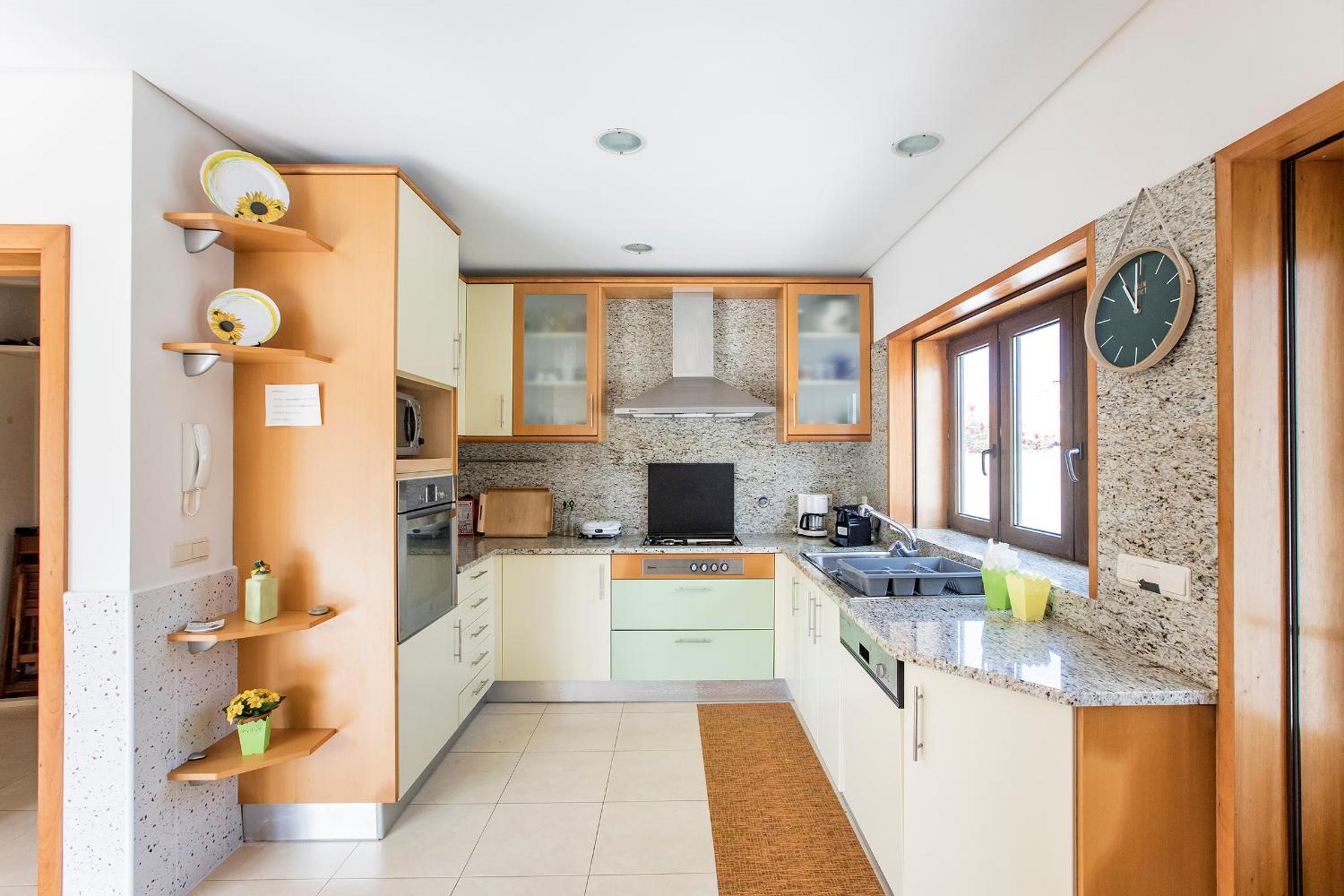 Mindelo 3BDR Duplex House W/Pool view 4