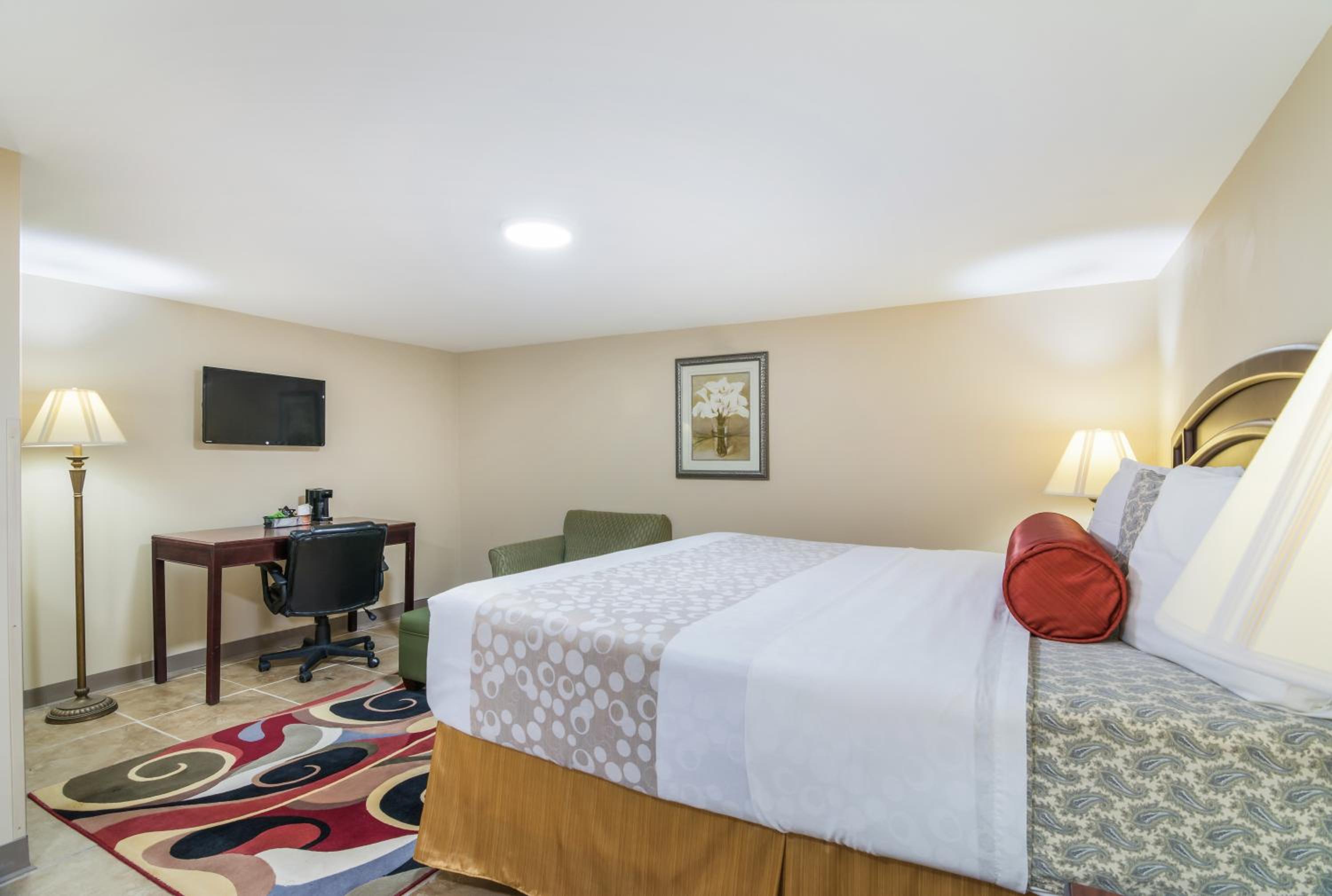 Rodeway Inn - Property Image 25