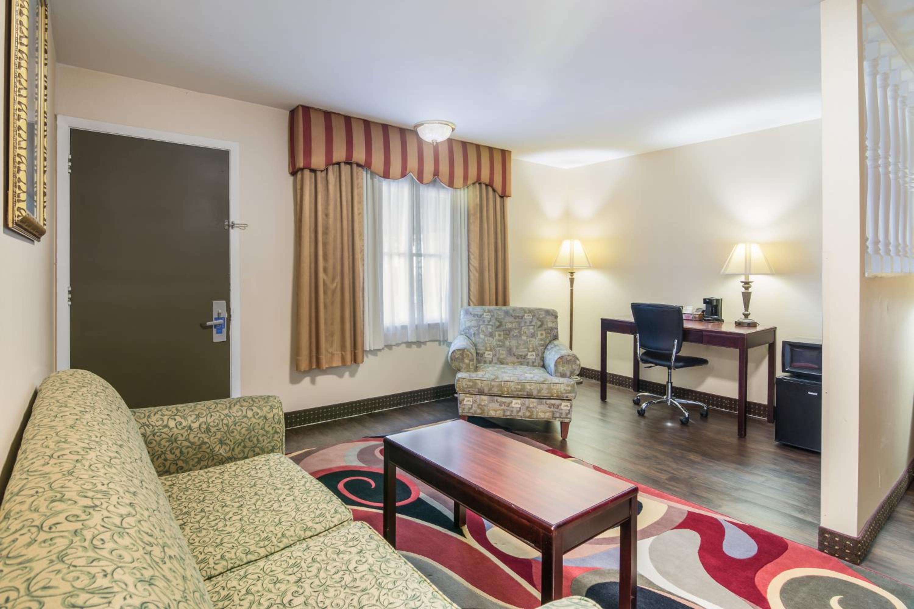 Rodeway Inn - Property Image 28