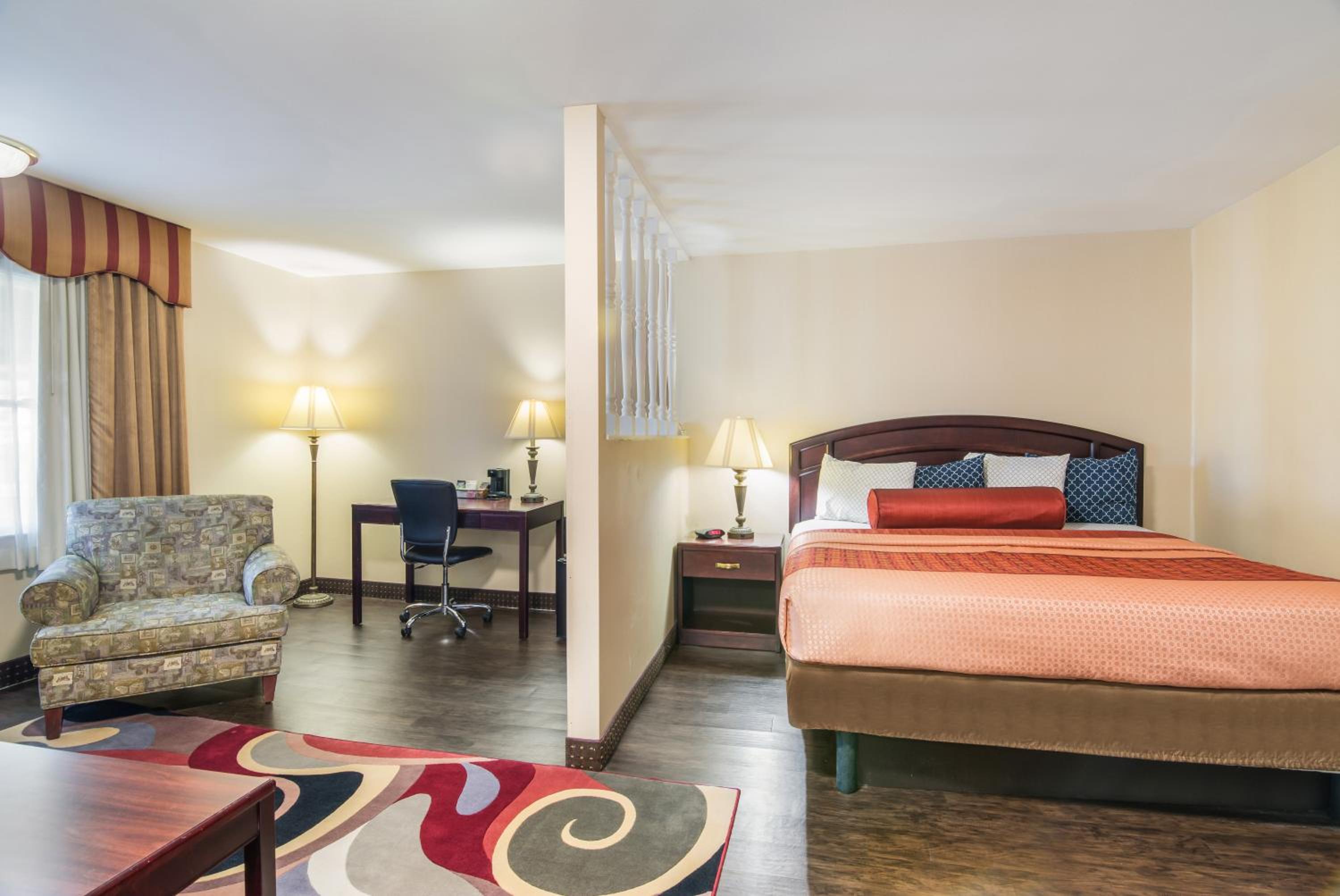 Rodeway Inn - Property Image 4