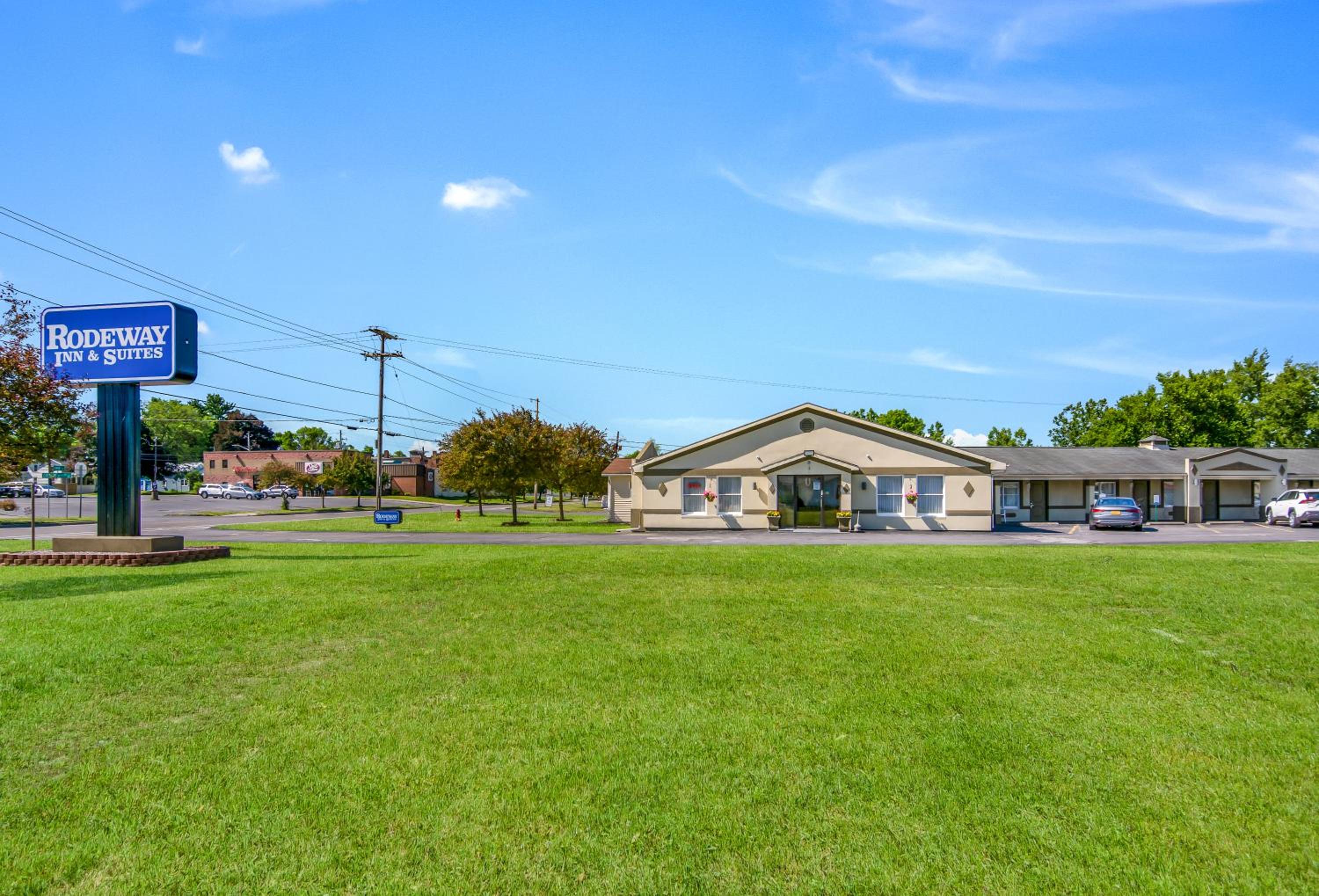 Rodeway Inn - Property Image 10