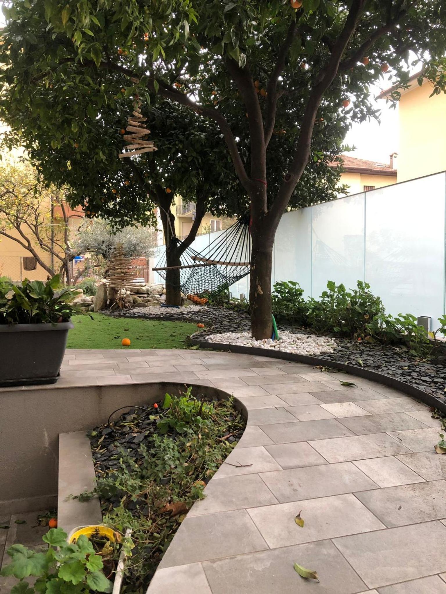 Appartamento Spotorno con ampio terrazzo attrezzato anche con angolo cottura view 3