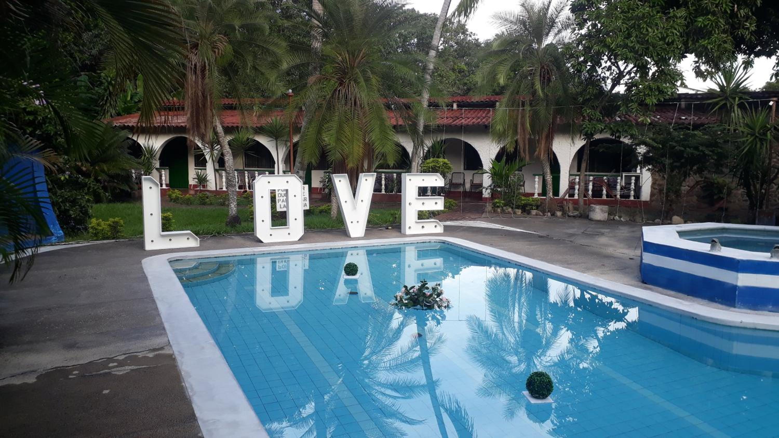 VILLA GLADHYS CASA CAMPESTRE