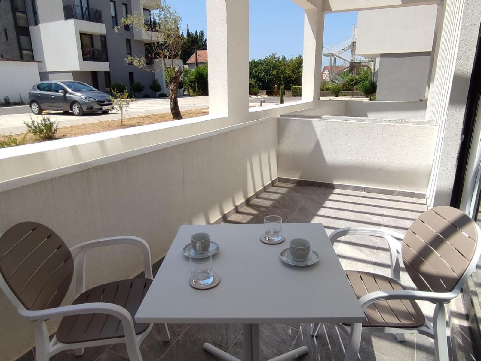 Albedo - Charming Apartment with Amazing Location view 2