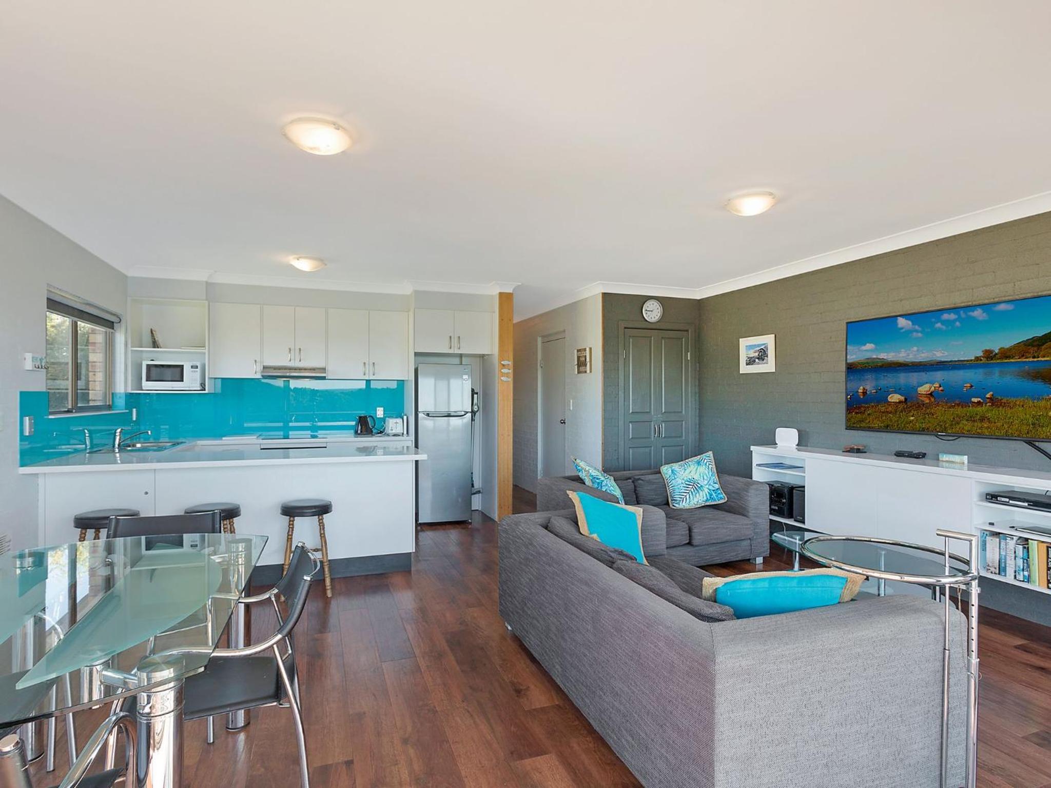 Pacific Pines Unit 5 view 3