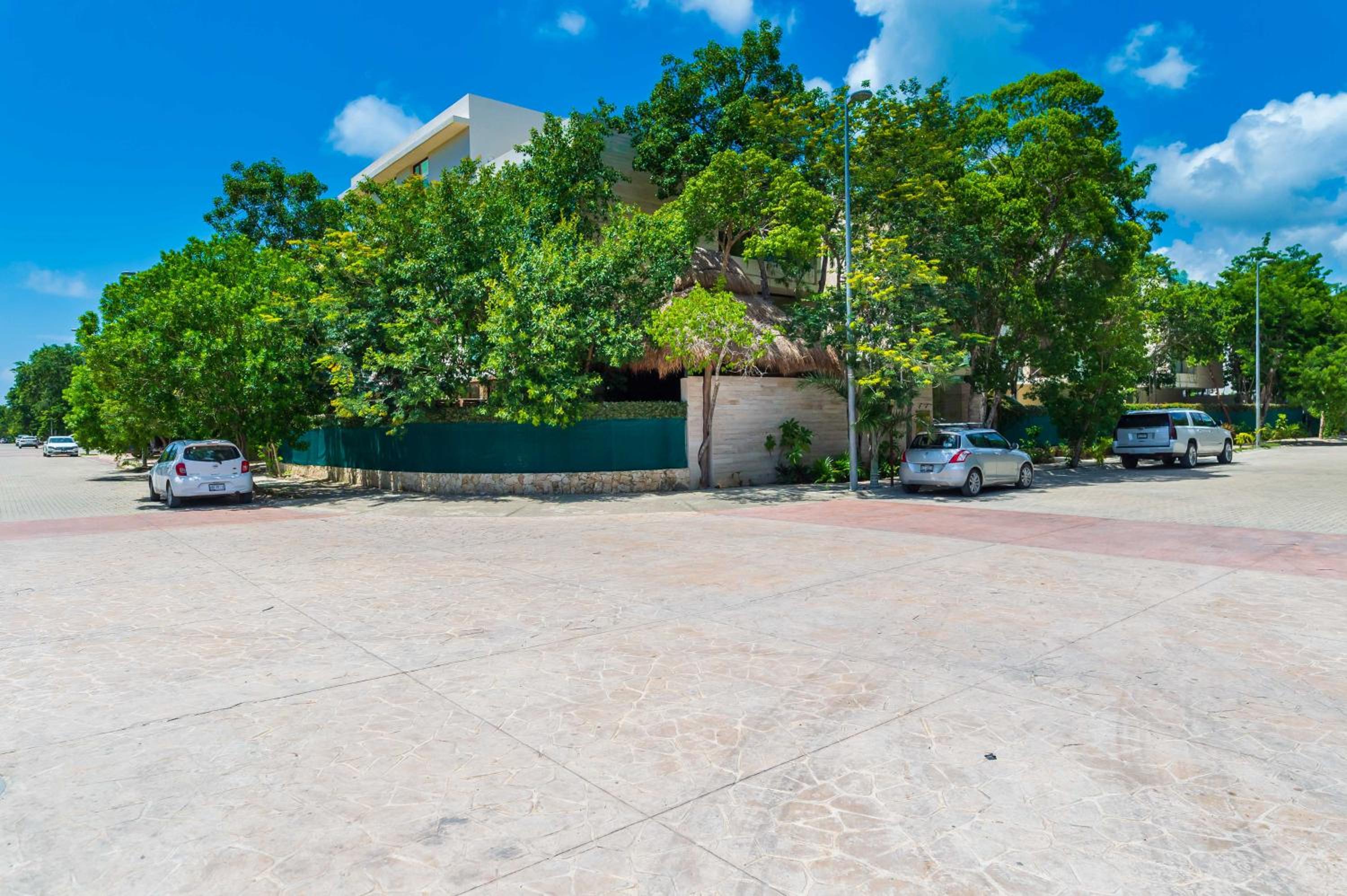 205 Perfect Location 3 bedrooms Apartment view 5