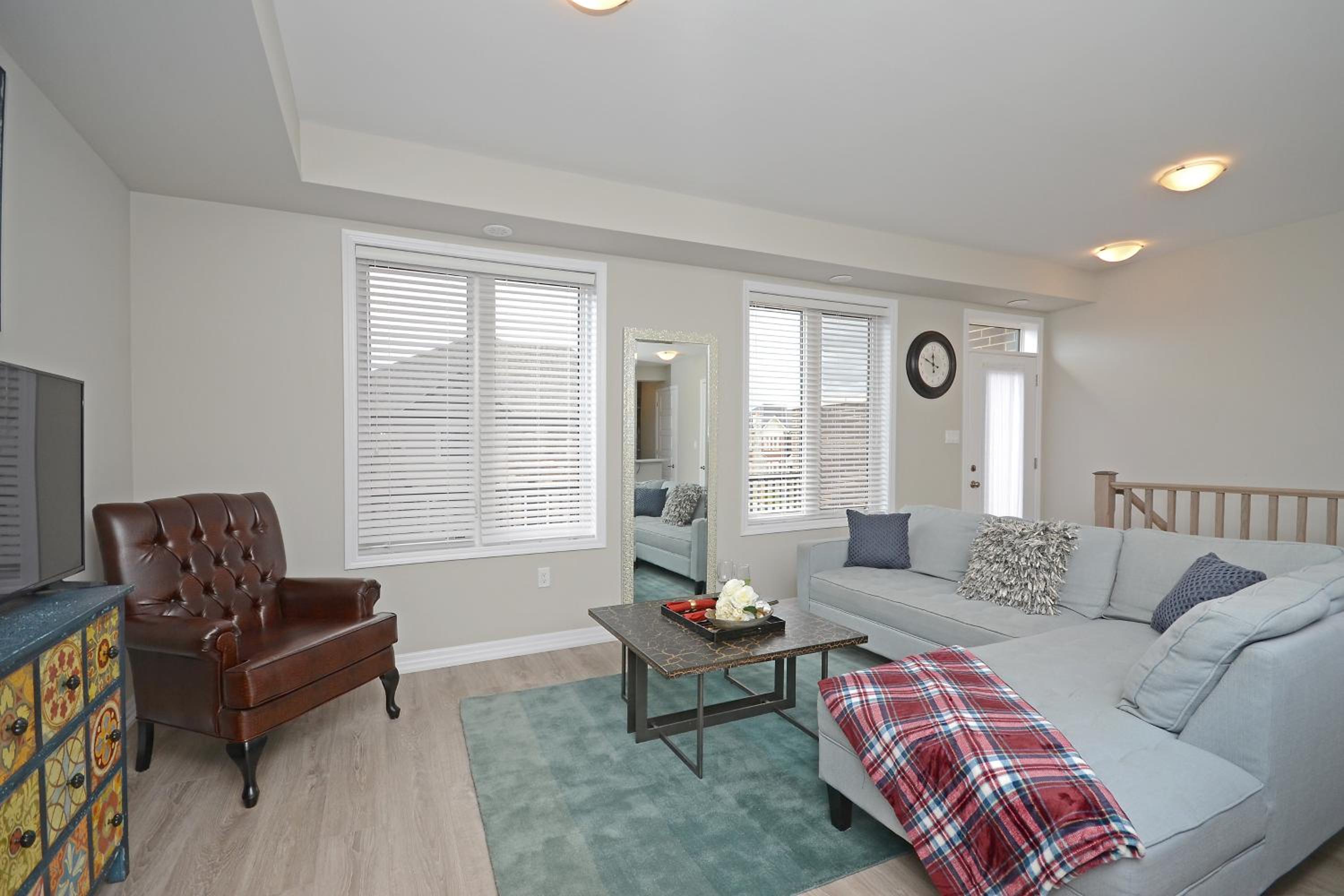 Royal Stays Townhome Collection - 3 Bedroom Townhome in Oakville - Property Image 22