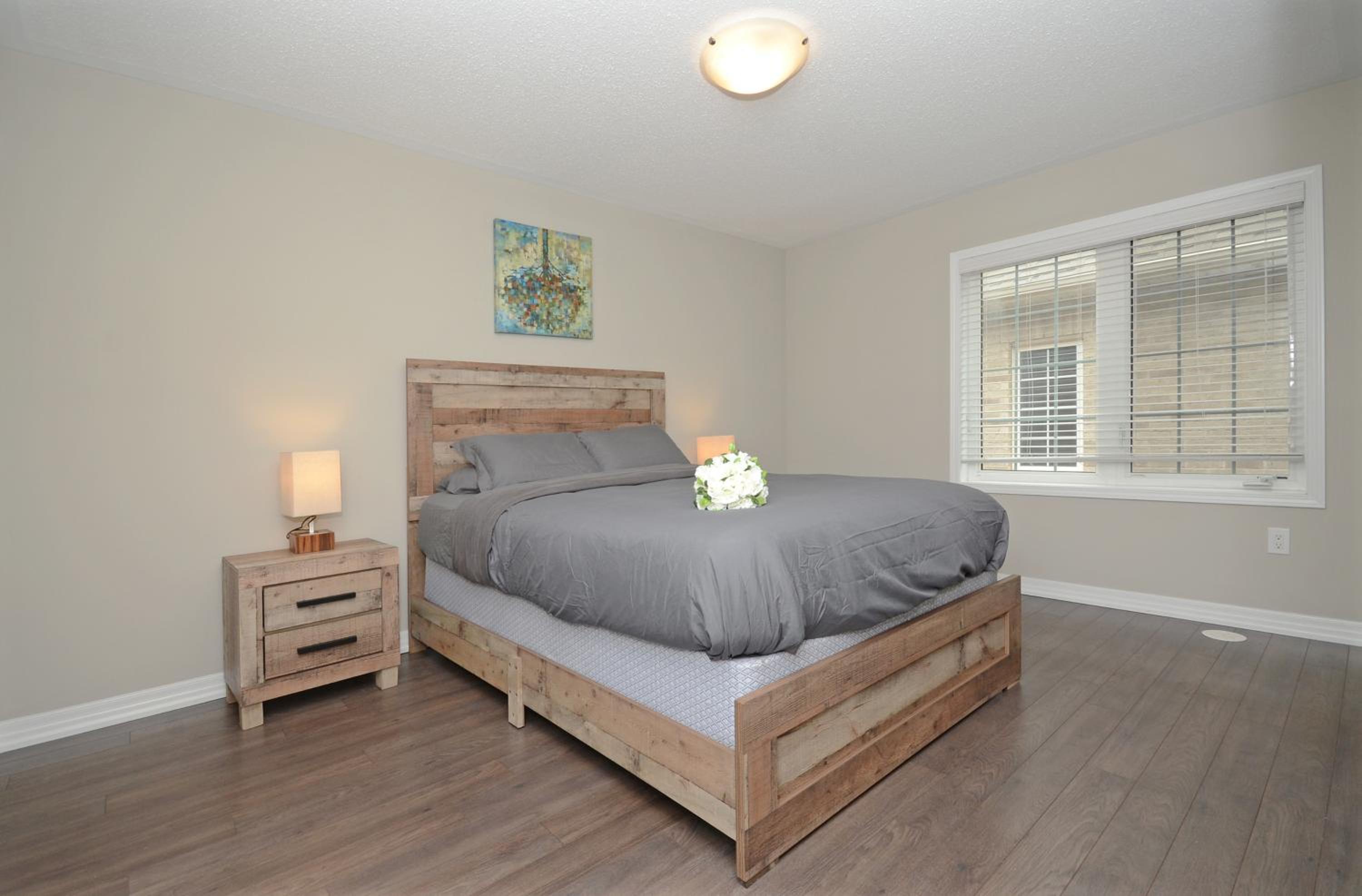 Royal Stays Townhome Collection - 3 Bedroom Townhome in Oakville - Property Image 49