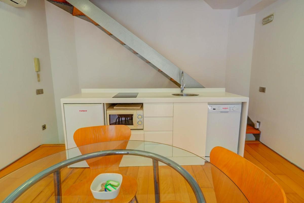 Port Alegre Attic by Hello Homes Sitges view 5