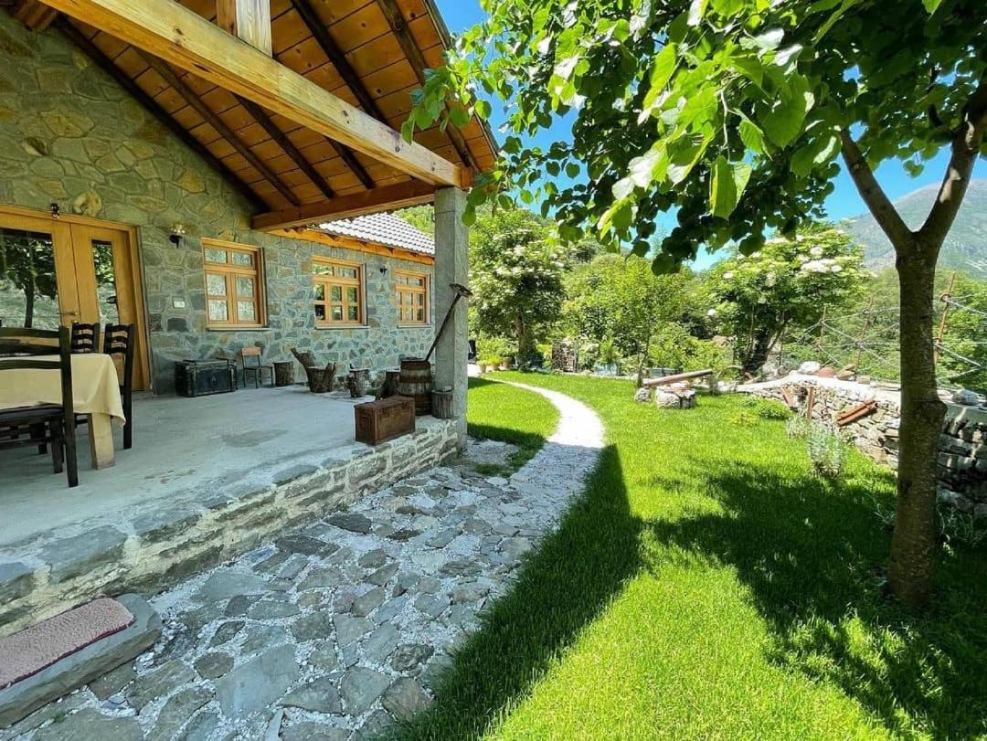 Bujtina Peshtan Guesthouse&Camping
