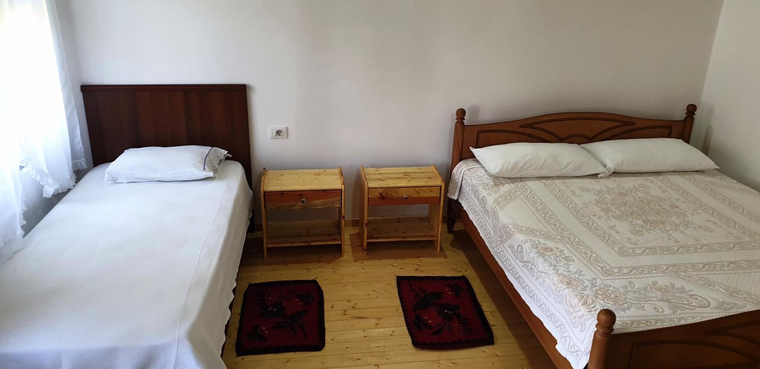 Bujtina Peshtan Guesthouse&Camping