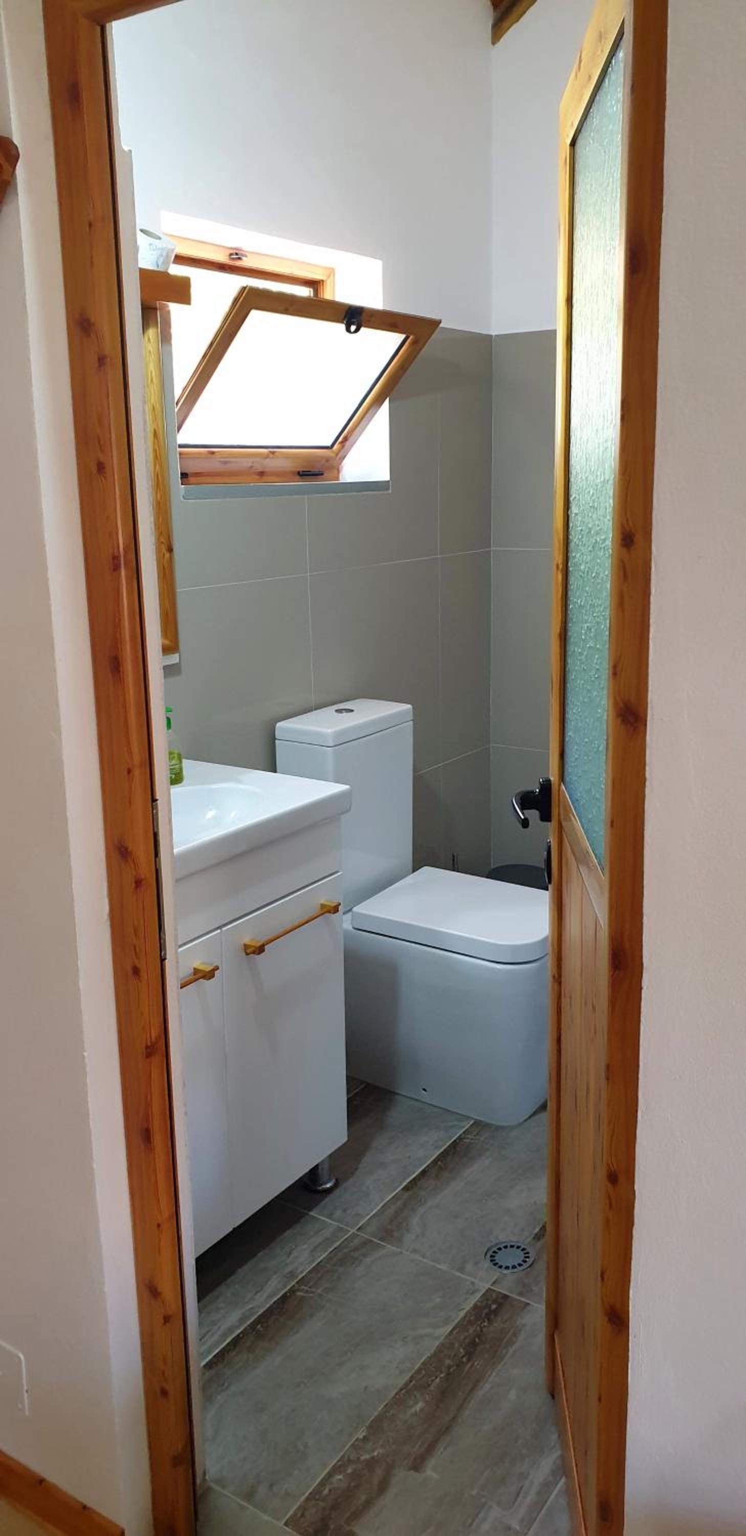Bujtina Peshtan Guesthouse&Camping