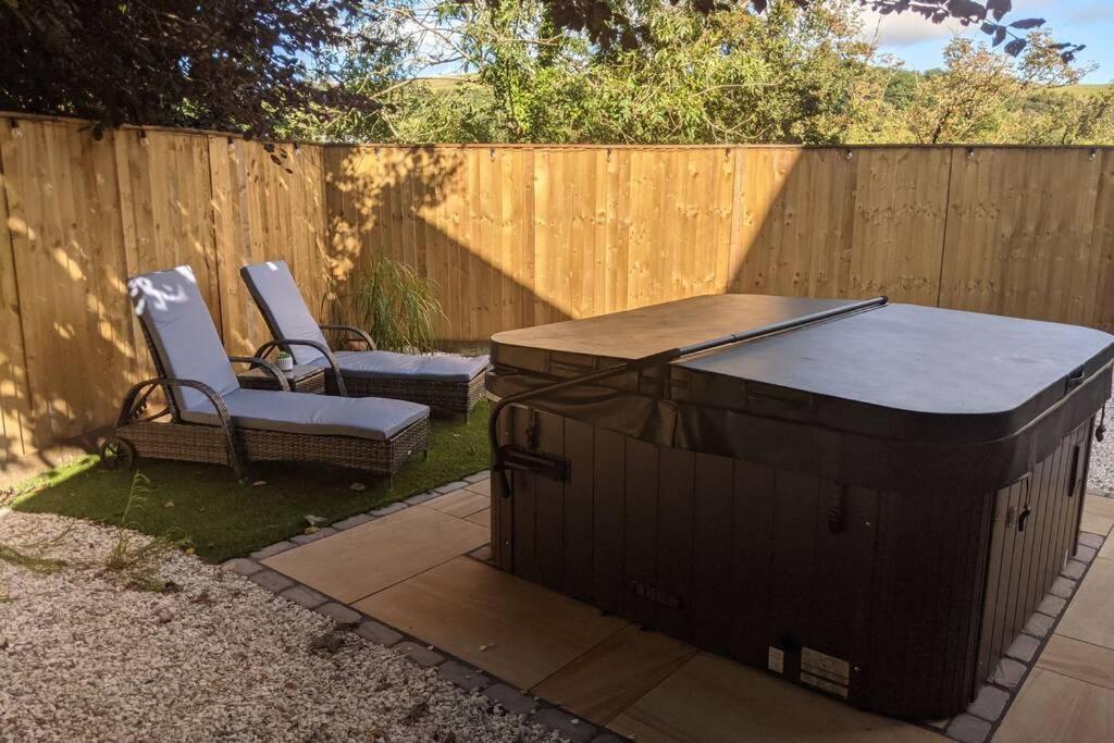 Hotel Tarff Church Sunday School. With Hot Tub And Sauna