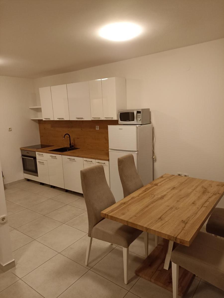 Apartment in a small village near the beach view 4