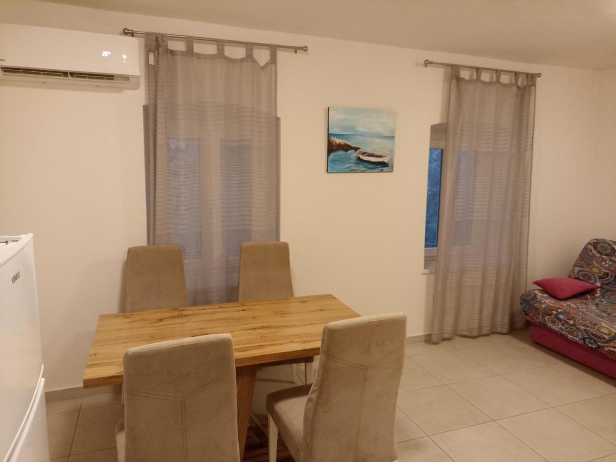 Apartment in a small village near the beach view 2