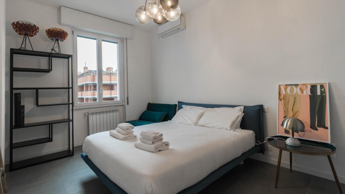 APT24 - MODERN APARTMENT with BALCONY