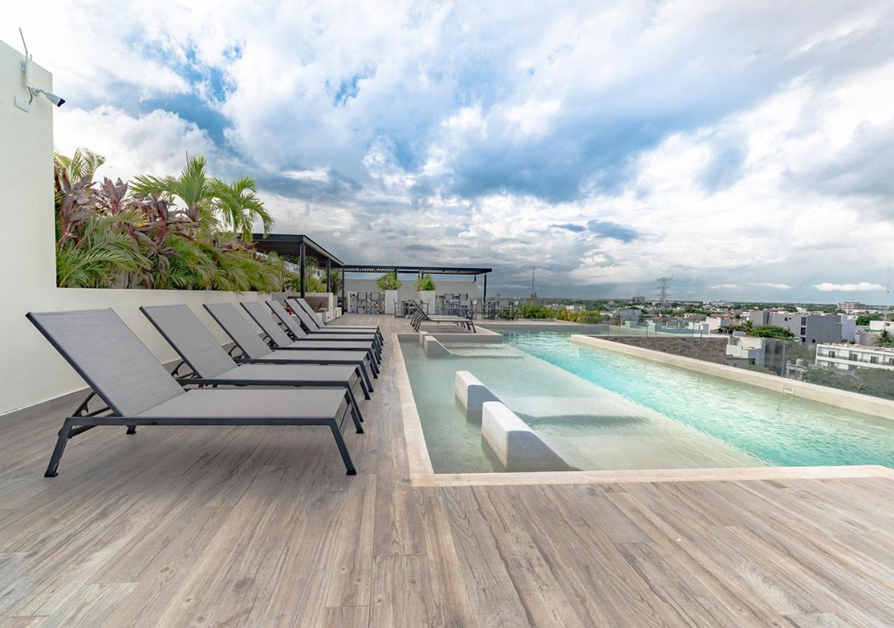 Condo Veronica - Comfortable 2 bedroom with rooftop gym and pool view 5