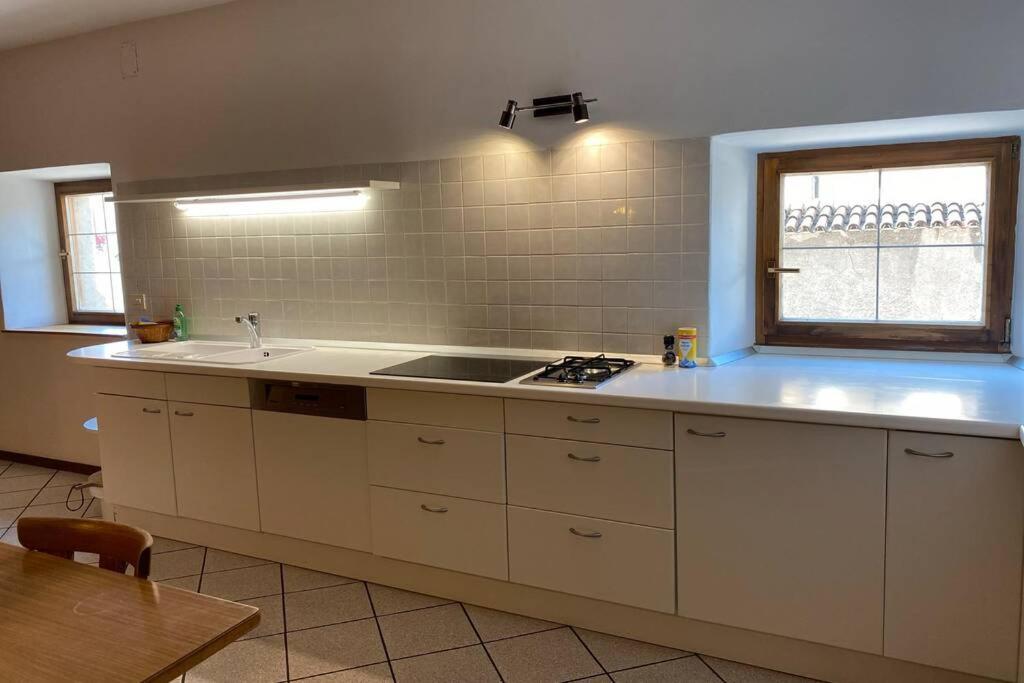 Große Wohnung mit Garagenparkplatz view 4